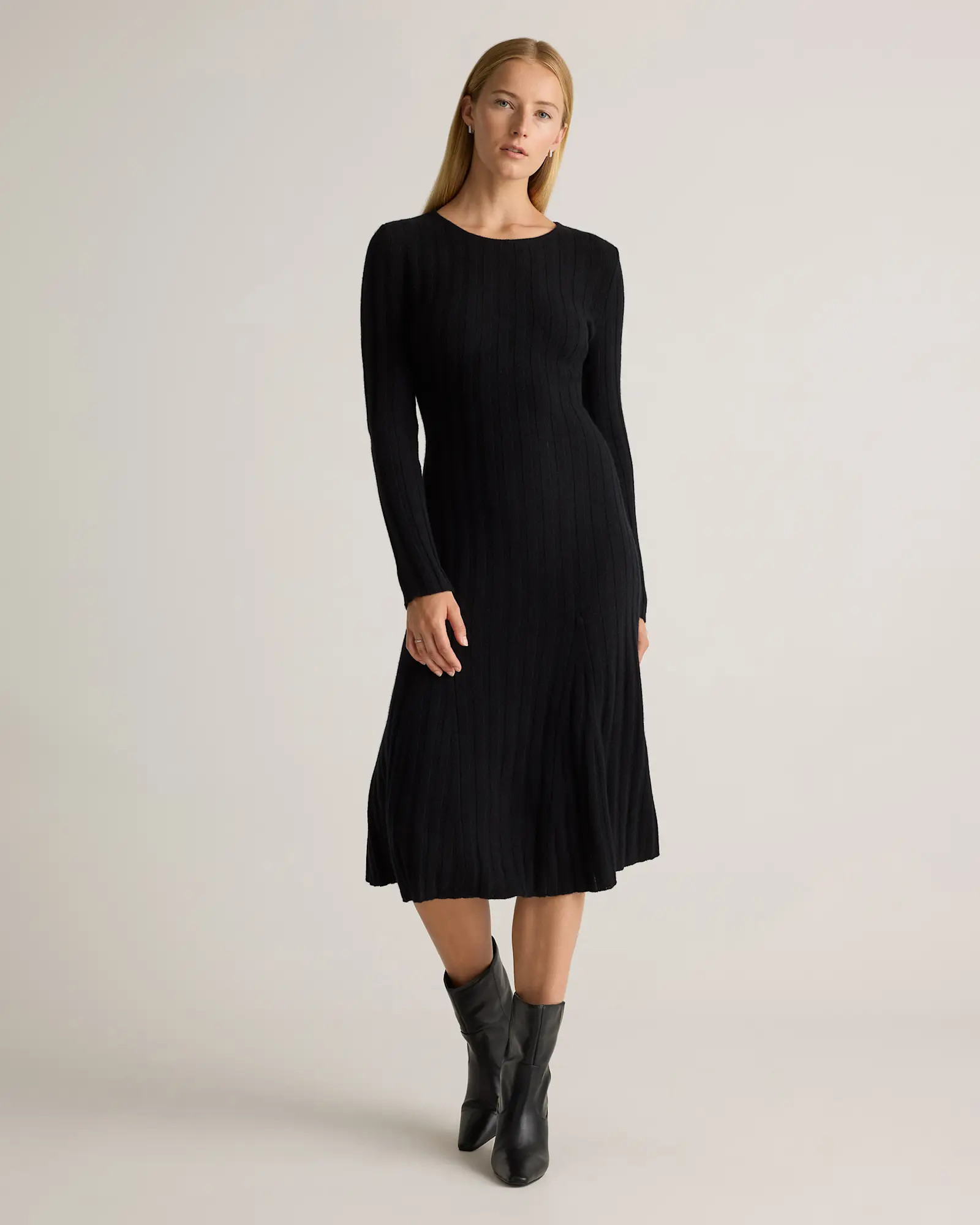 Mongolian Cashmere Wide-Rib Midi Dress in Black | Quince