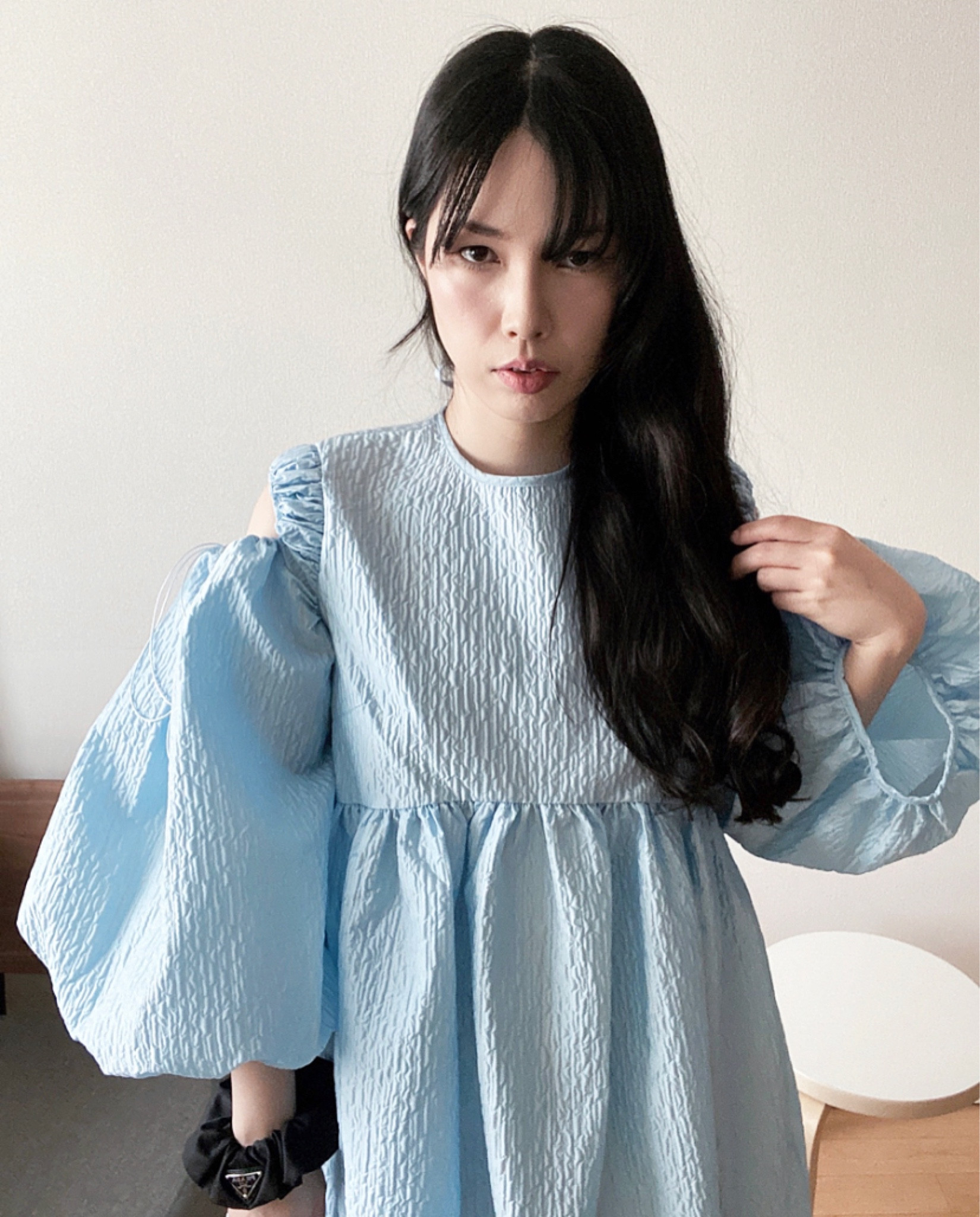 거대한 퍼프슬리브의 세실리에반센 Janessa 원피스,

여름 바다색같기도하고 너무예쁨 ♥️

#ceciliebahnsen #ceciliebahnsendesign #dress #dressoftheday #dressup #ootd #ootdfashion #세실리에반센 #세실리에반센원피스 #세실리에반센드래스 #원피스 #원피스코디 #원피스추천 #오오티디 #오오티디룩 #오늘의코디 #セシリーバンセン #ワンピース #ワンピースコーデ 

#LTKFind #LTKAsia #LTKSeasonal