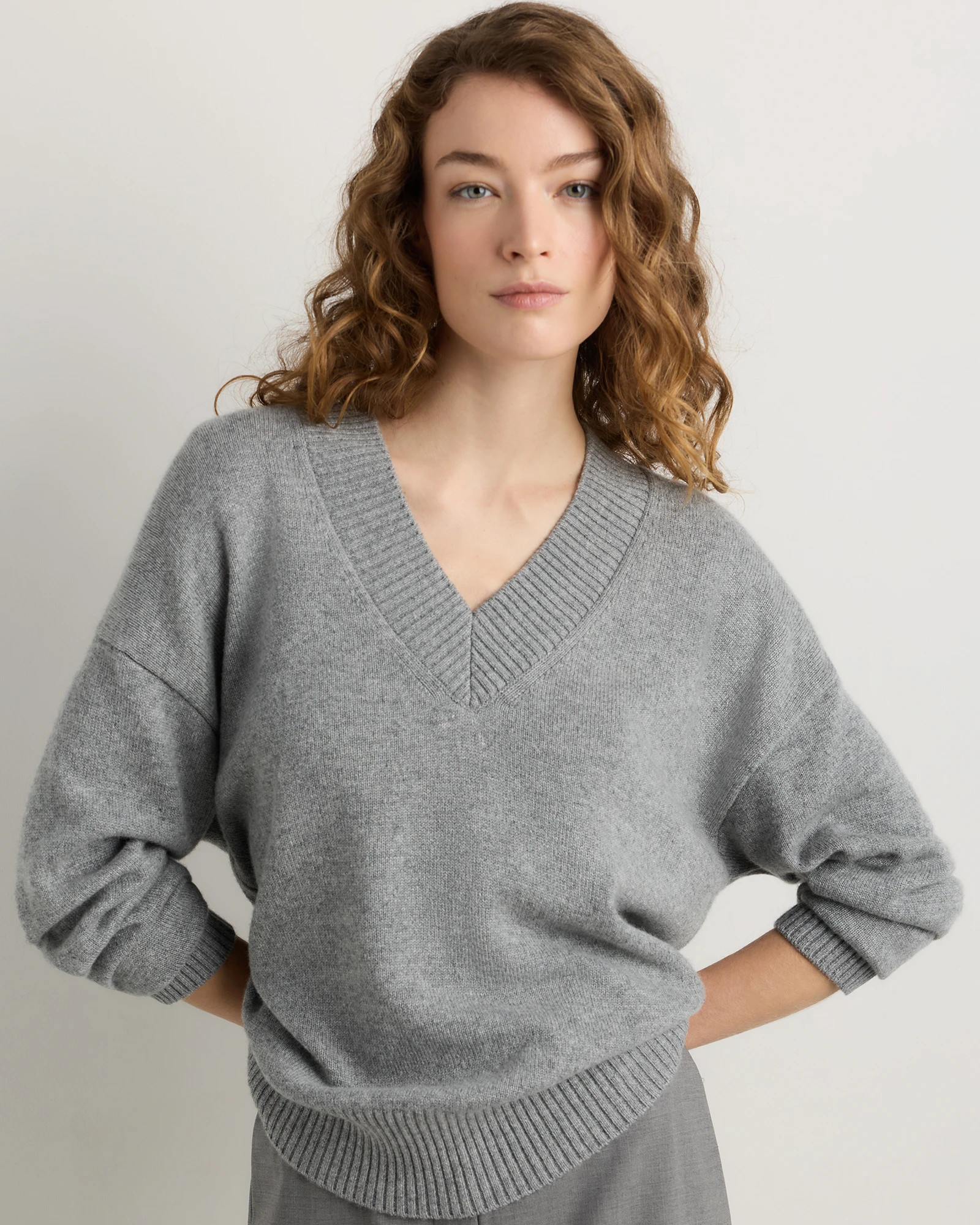 Quince | Women's Mongolian Cashmere OverSized V-Neck Sweater in Oatmeal, Size Large | Quince