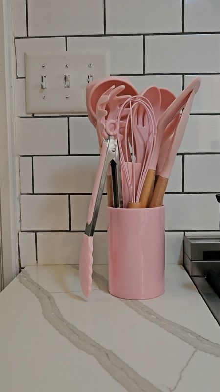 Add a pop of pink to your kitchen 💕

#LTKhome #LTKVideo