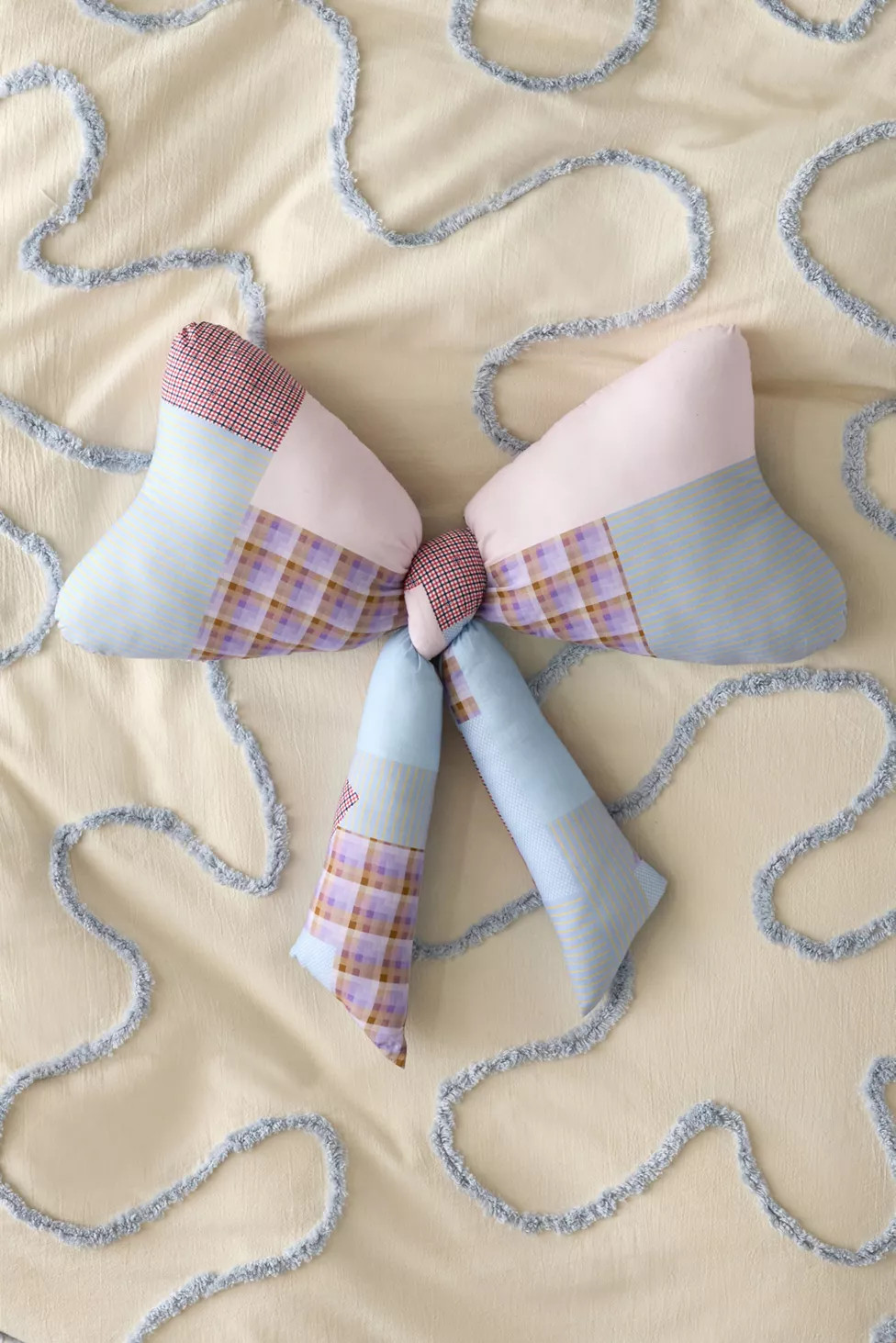 Big Bow Throw Pillow | Urban Outfitters (US and RoW)