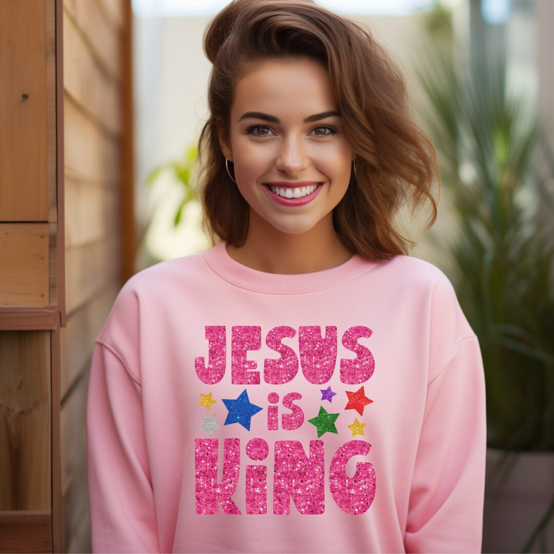 Jesus Is King Christian Christmas Crewneck Sweatshirt for Her, Christian Crewneck, Glitter Christ... | Etsy (US)