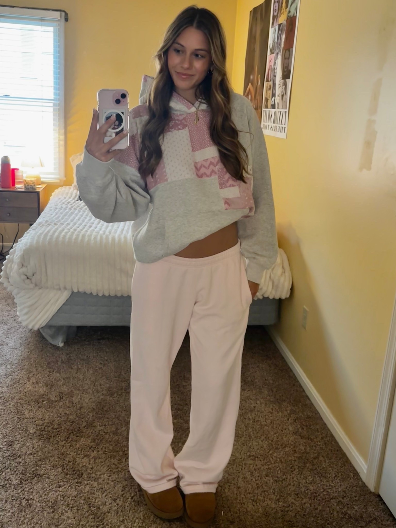 comfy pink hoodie outfit💕

#loungewear #falloutfit

#LTKSeasonal #LTKGiftGuide #LTKStyleTip