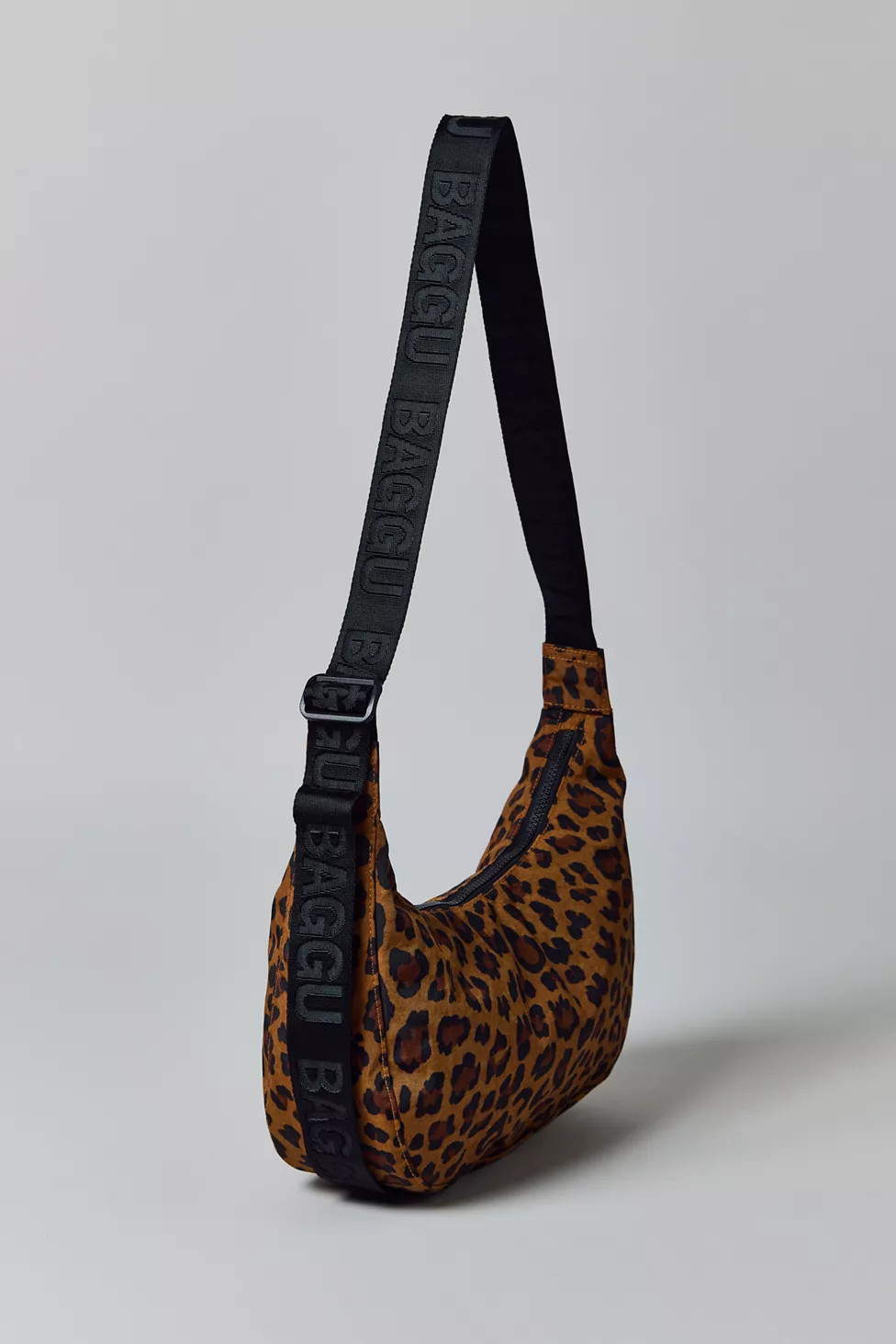 BAGGU Medium Nylon Crescent Bag | Urban Outfitters (US and RoW)