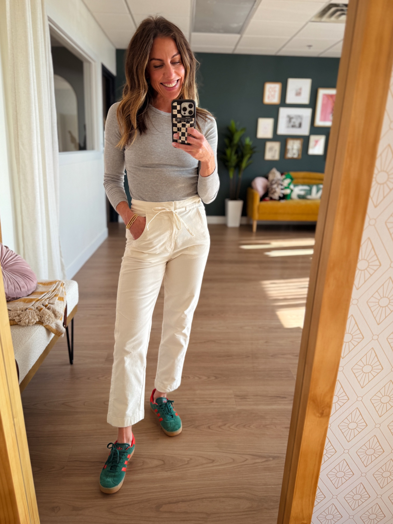 Pants: Xs
I am 5’2” for reference 
.
Best Amazon stretch ribbed long sleeve top. Xs 