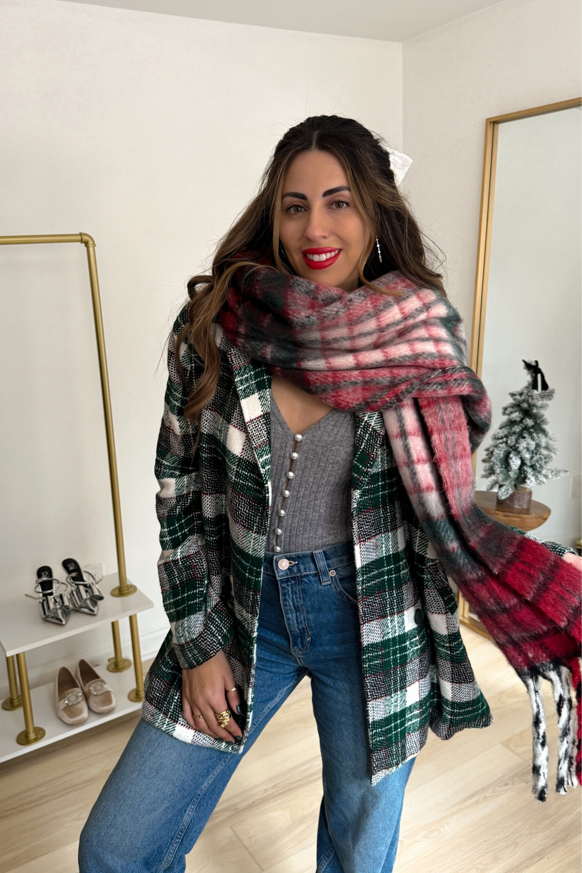 Cozy holiday outfits you'll actually wear

Plaid jacket (medium) grey pearl sweater (XS), boyfriend denim jeans (26), and the best Uggs (size up)

Winter outfits | Christmas outfits | causal holiday outfits | what to wear this winter | free people | revolve 

#LTKSeasonal #LTKHoliday #LTKstyletip