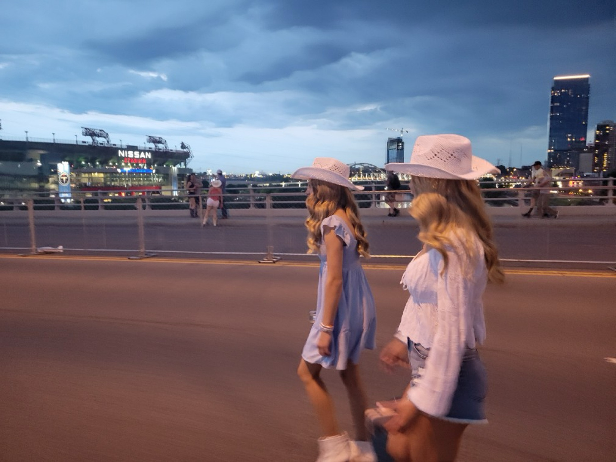 The cutest country concert outfits!! 


#LTKParties #LTKBeauty #LTKStyleTip