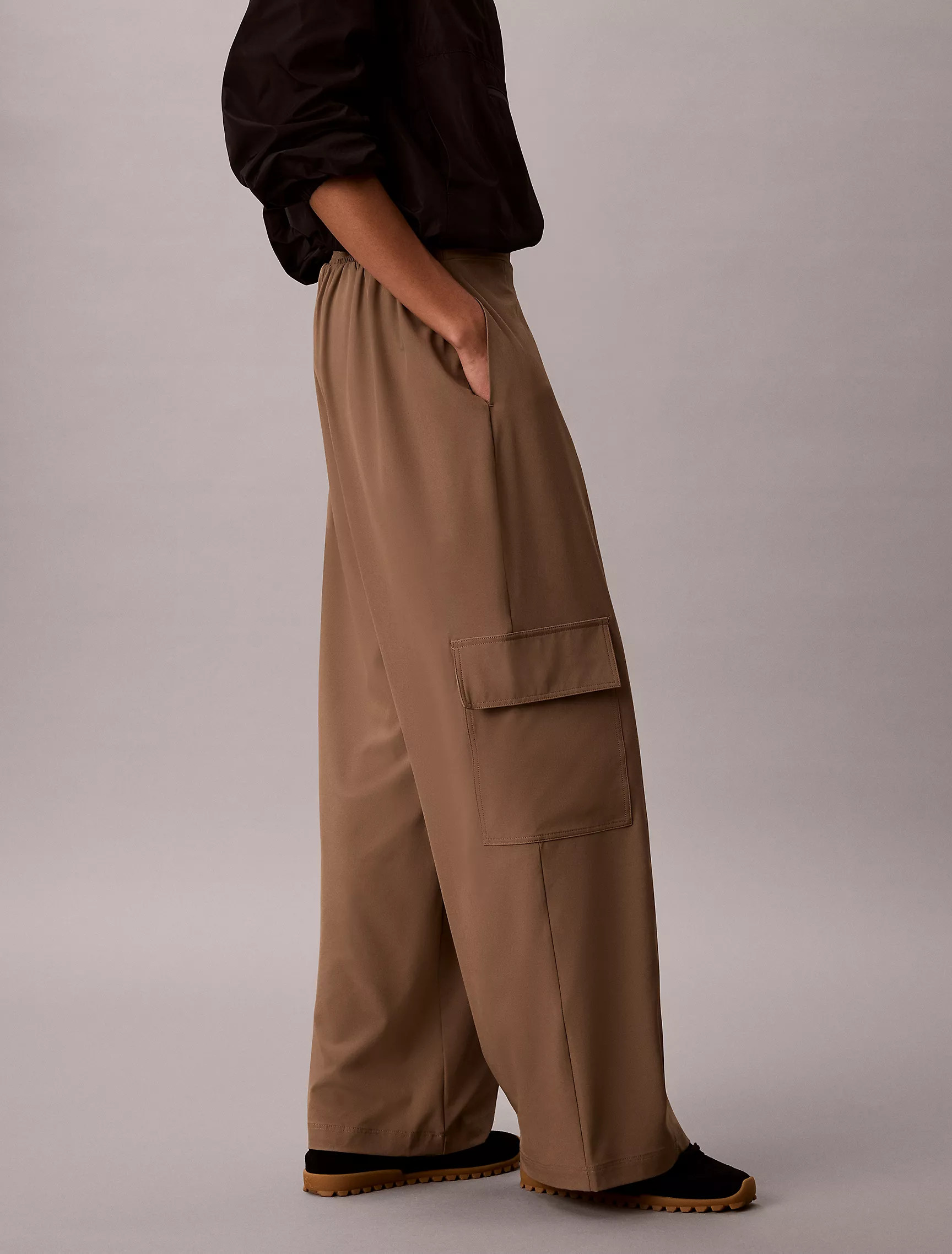 Commuter Wide Leg Cargo Pants | Calvin Klein | Calvin Klein (US)