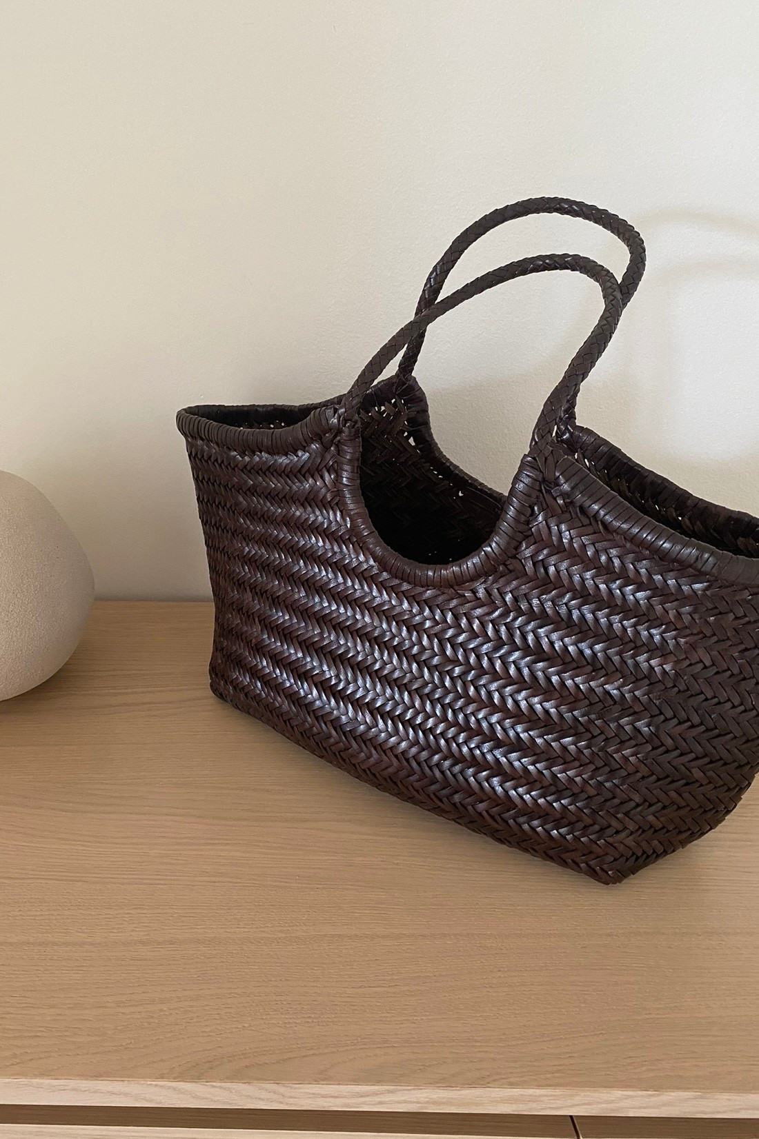 A selection of the best mid-range bags for the autumn / winter season ahead!

You will find my favorite easy, everyday pieces that can take you from office to drinks.

These bags are cool and practical too.

From sleek tote ones to top handle and crossover they’re all there.

What’s better than this? 

#LTKSeasonal #LTKWorkwear #LTKStyleTip