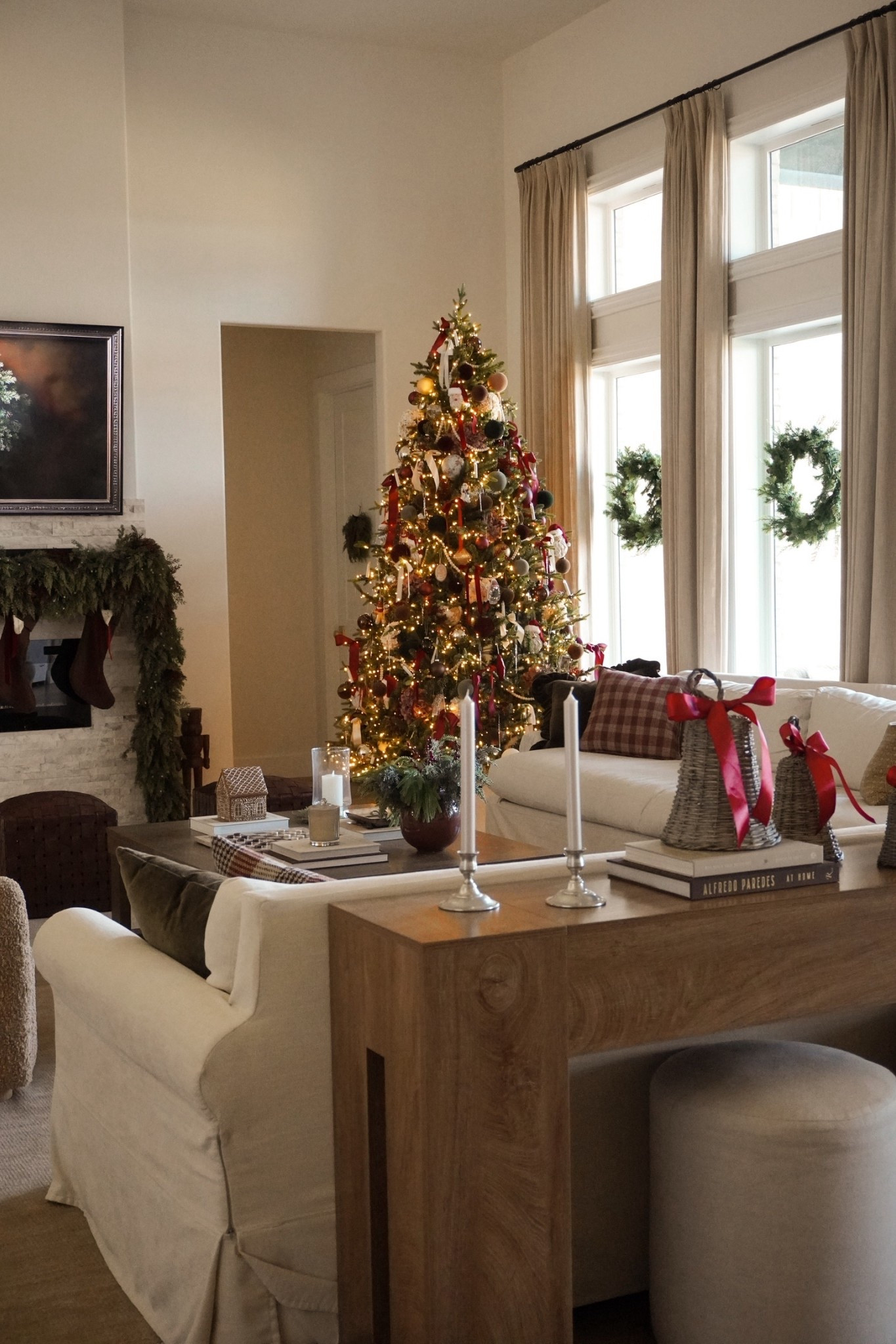 Christmas living room inspo!

living room inspo, living room finds, cozy christmas living room, holiday living room, christmas decor, budget friendly christmas decor 

#LTKHome #LTKHoliday