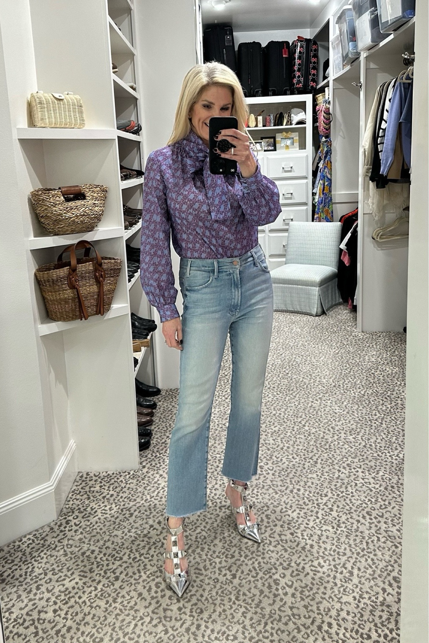 Chic elevated causal style. Perfect for a lunch date or happy hour! Size S top and jeans fit TTS 

#LTKOver40 #LTKStyleTip #LTKWorkwear