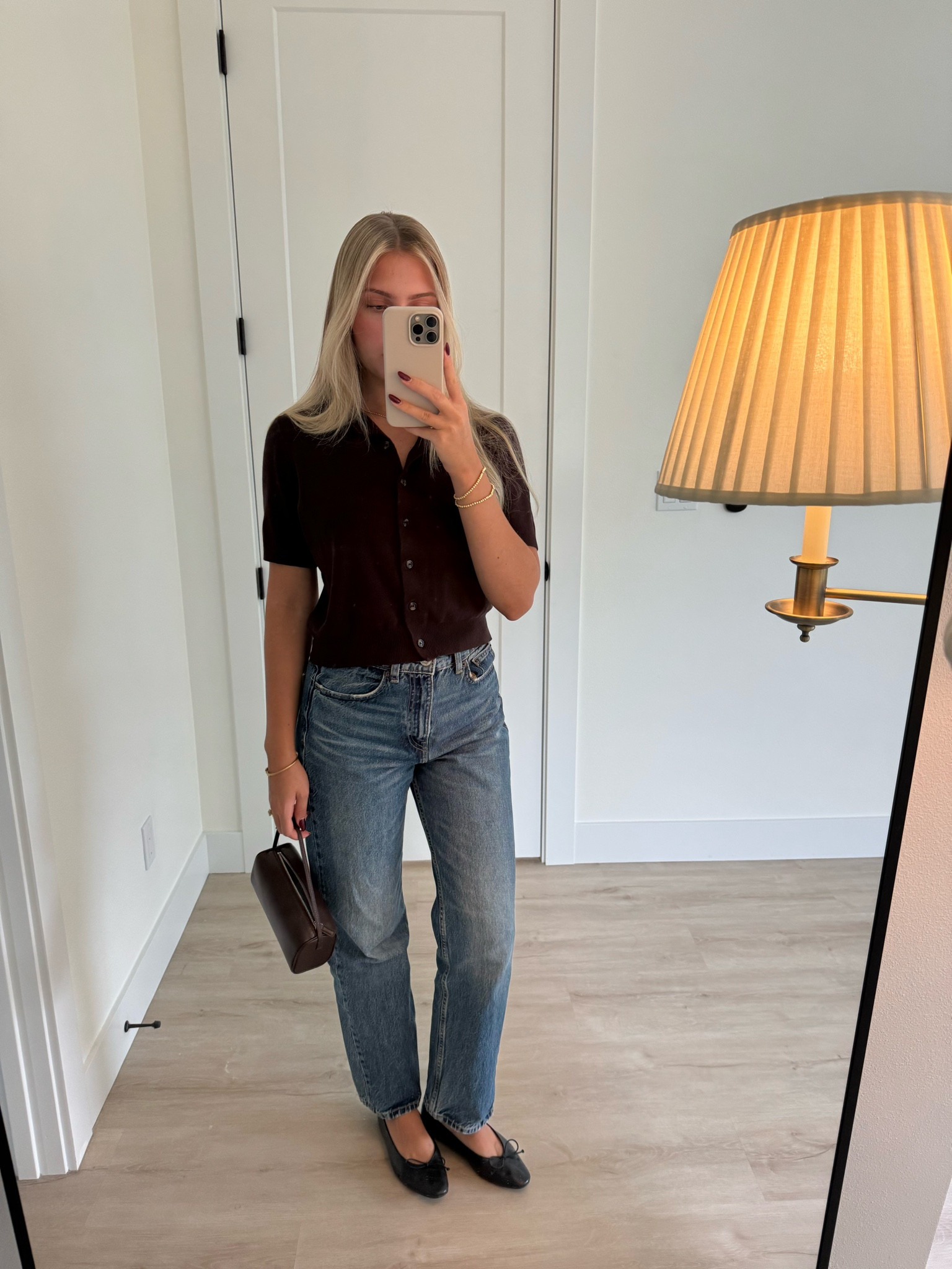 Jeans are Zara mom jeans!