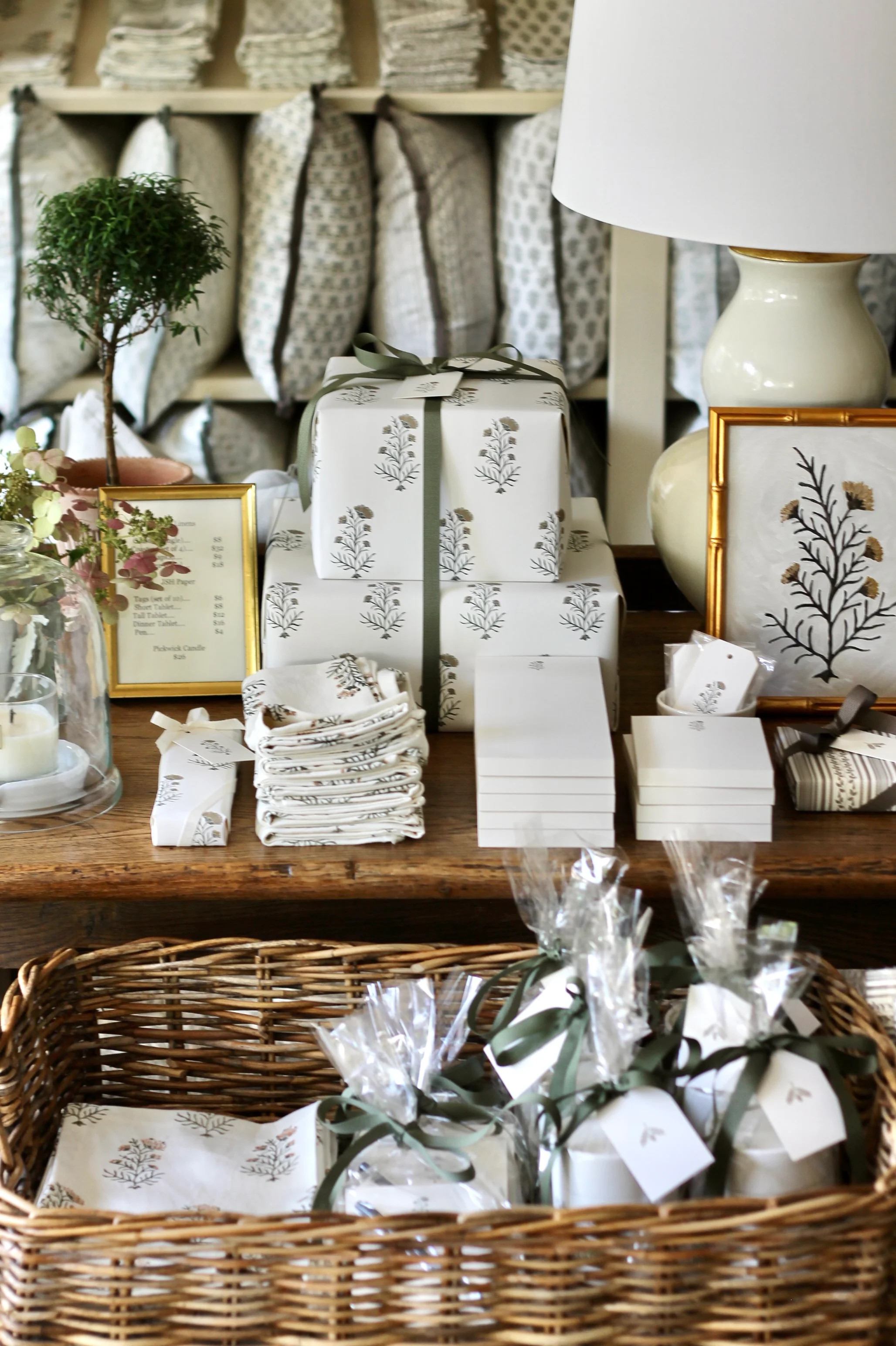 Charlotte Wrapping Paper | JSH Home Essentials