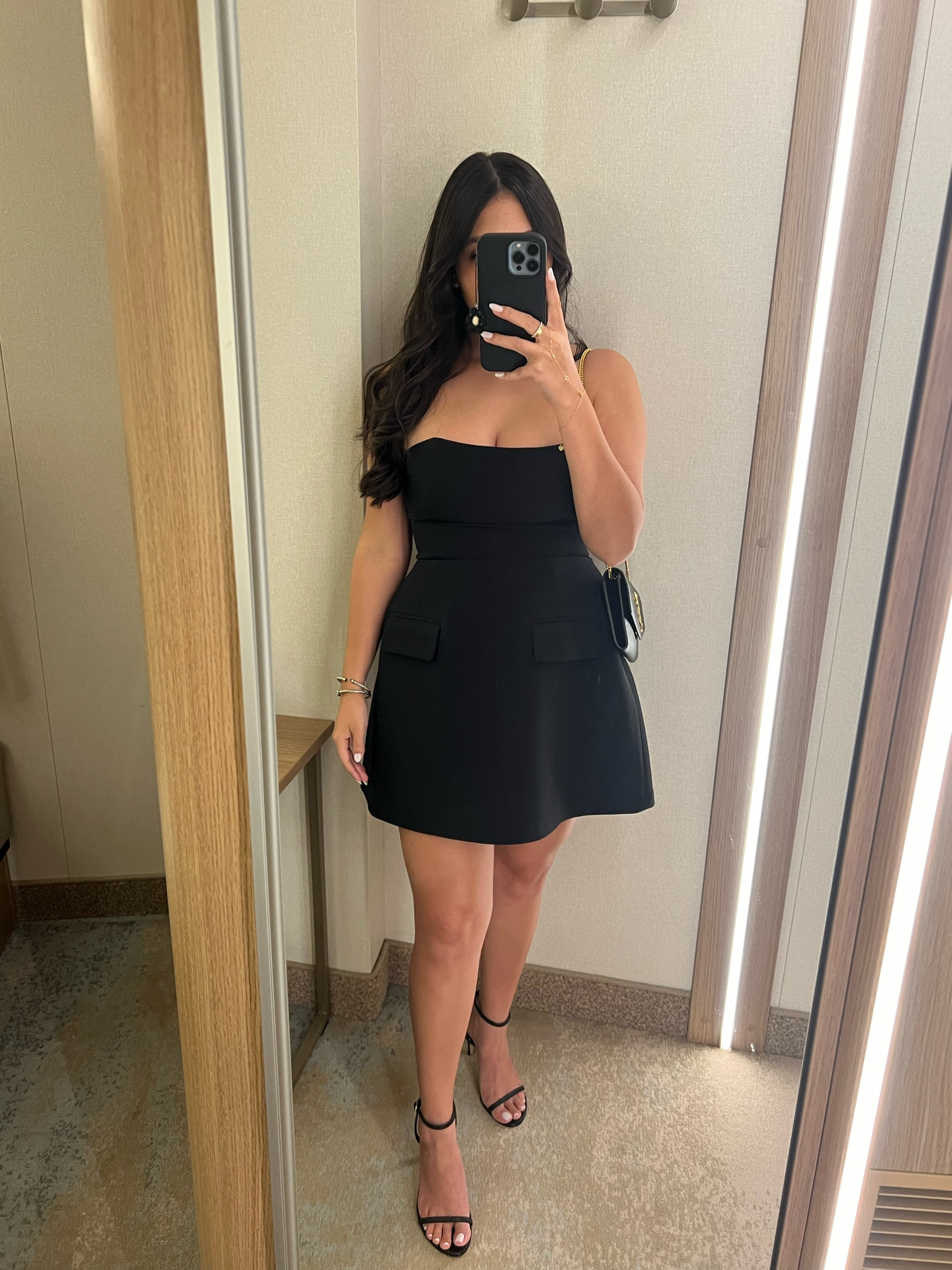 Little black dress 🖤

#LTKbeauty #LTKparties #LTKSeasonal