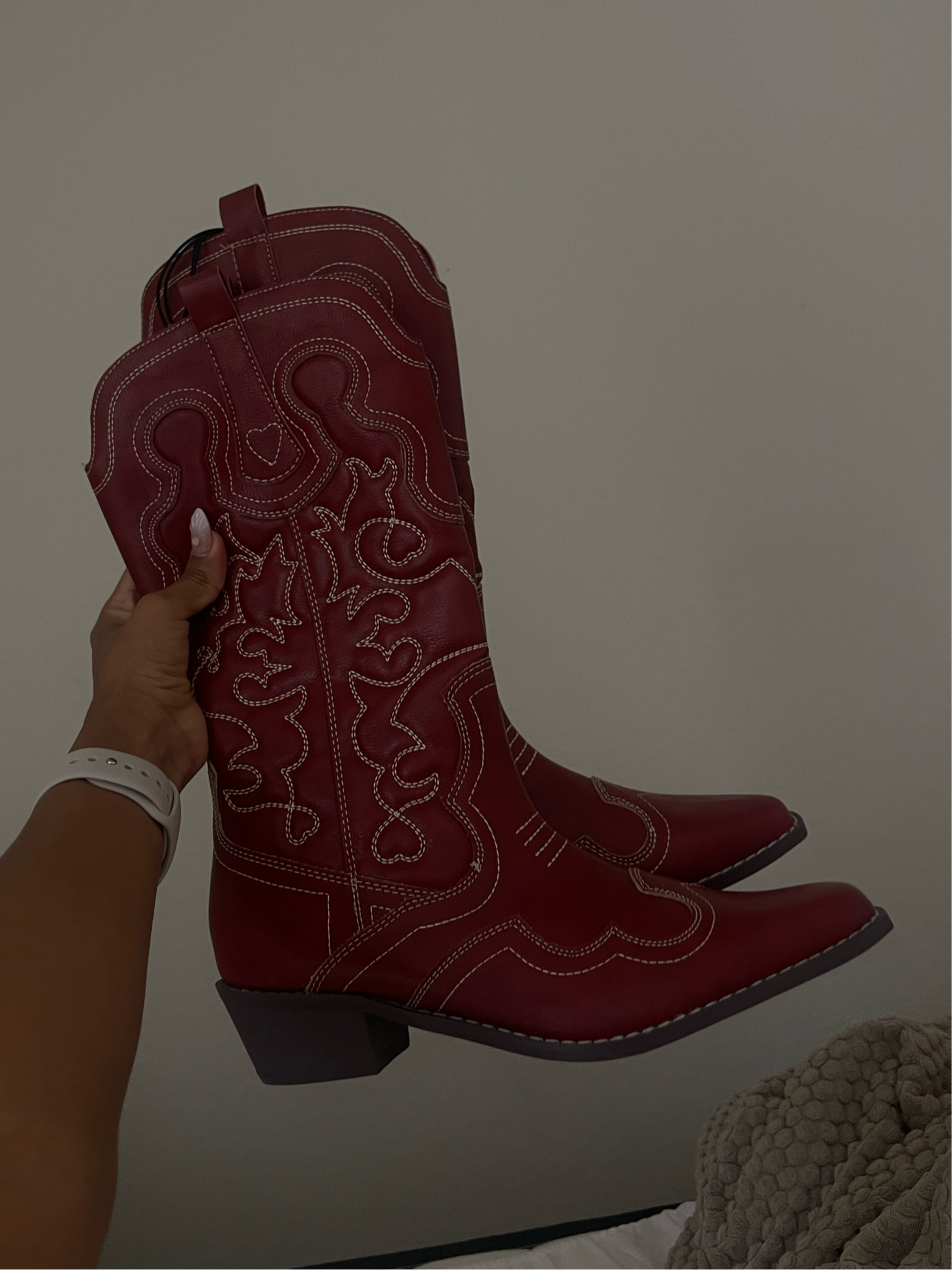 GANNI (high end brand) dupe!! Super comfy and affordable! Red is sold out but the brown and black are just as good 