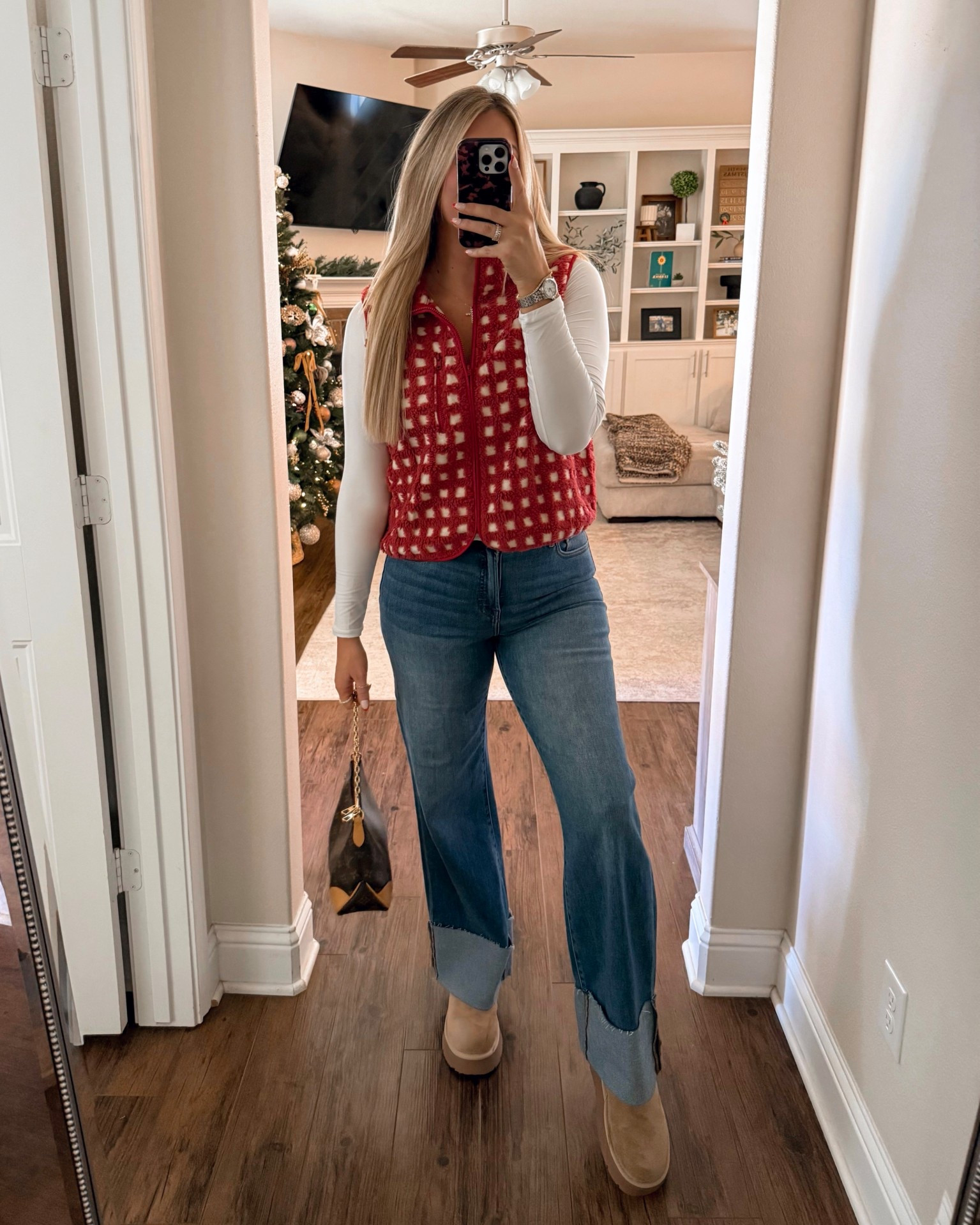 This Amazon sweater vest 😍

#LTKootd #LTKFindsUnder50 #LTKHoliday