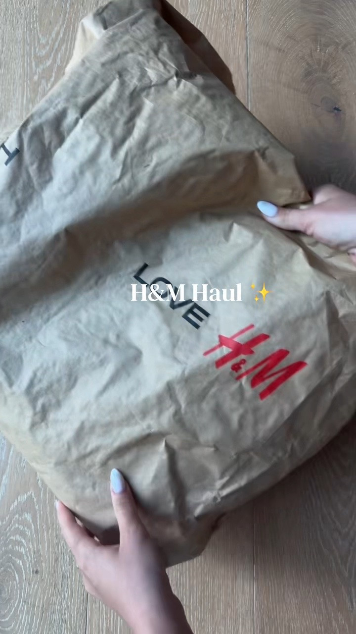 H&M Haul 🛒 cute dress & accessories for summer ☀️ I will have these linked on my LTK & will be posting a try on soon.