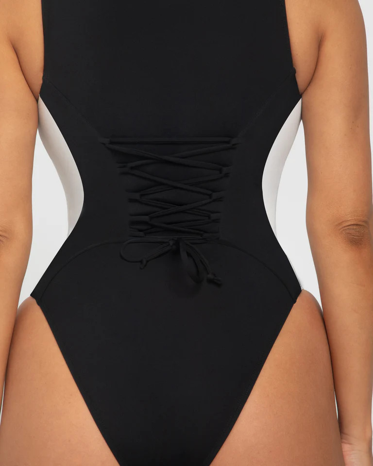 Color: Contour Black/White | TA3