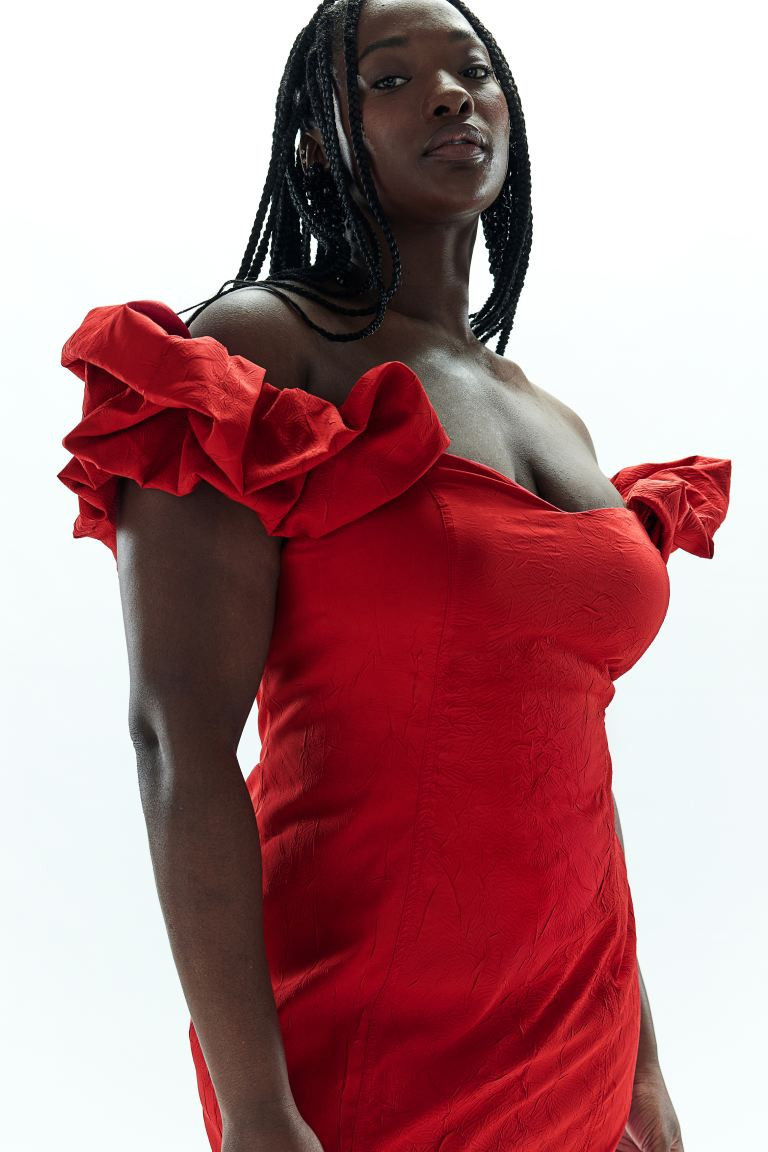 Off-the-shoulder Dress | Red Dress Code | Red Christmas Dress | Red Velvet Dress | H&M (US + CA)