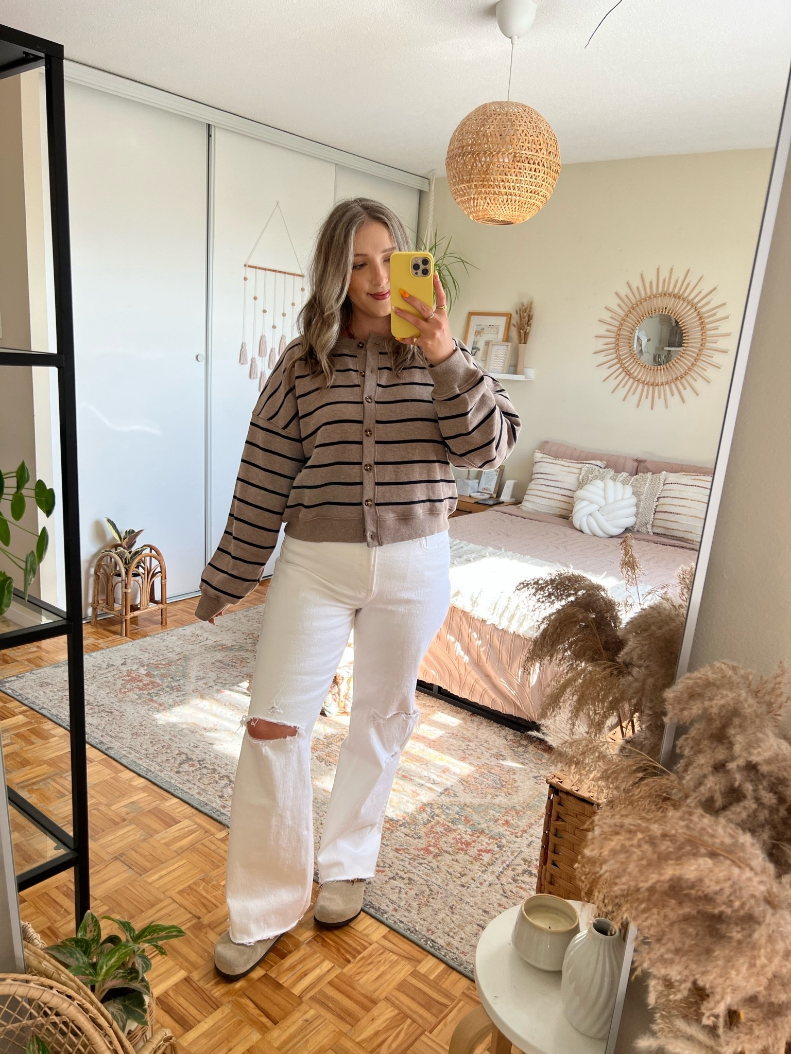 Fall outfit idea! Wearing L in the striped cardigan sweatshirt and 30 in the white jeans. I’m a 9.5-10 shoe and wear a 40 in the Birkenstock clogs

#LTKfall #LTKjeans #LTKmidsize