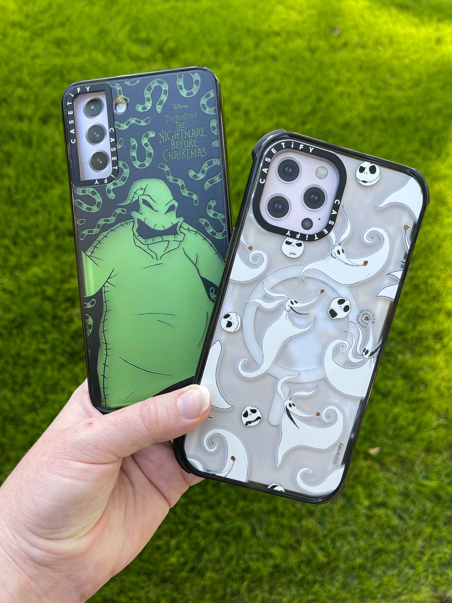 These are the perfect phone cases for the Halloween and Christmas season! We are huge fans of CASETiFY cases in our household. We got 2 cases gifted from their Nightmare Before Christmas Disney collection  