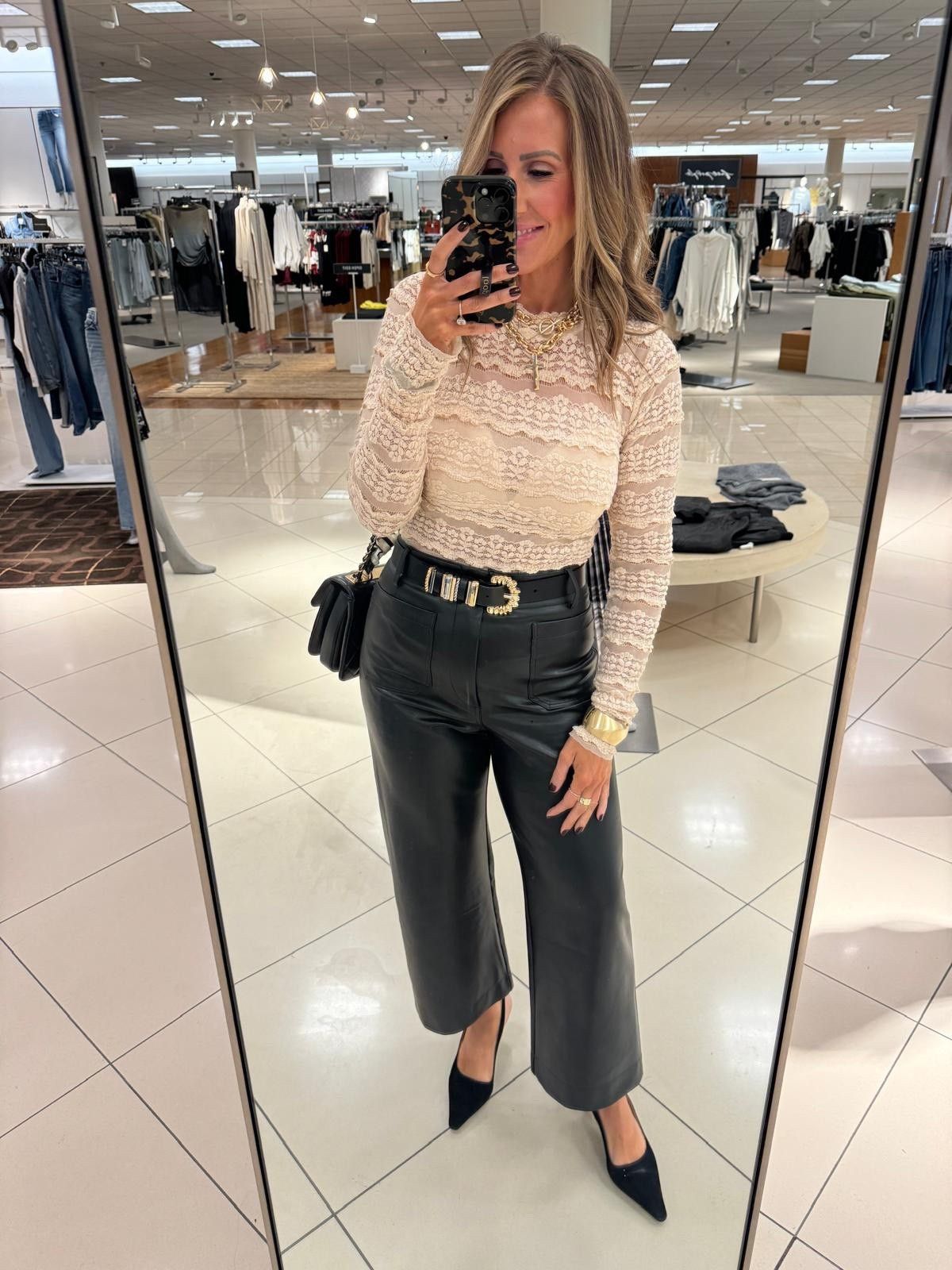One of my fave looks I styled with the ever so popular crop pant! 
Love the neyatral vibes 

Holiday outfit ideas, Holiday outfit ideas


#LTKFindsUnder100 #LTKHoliday