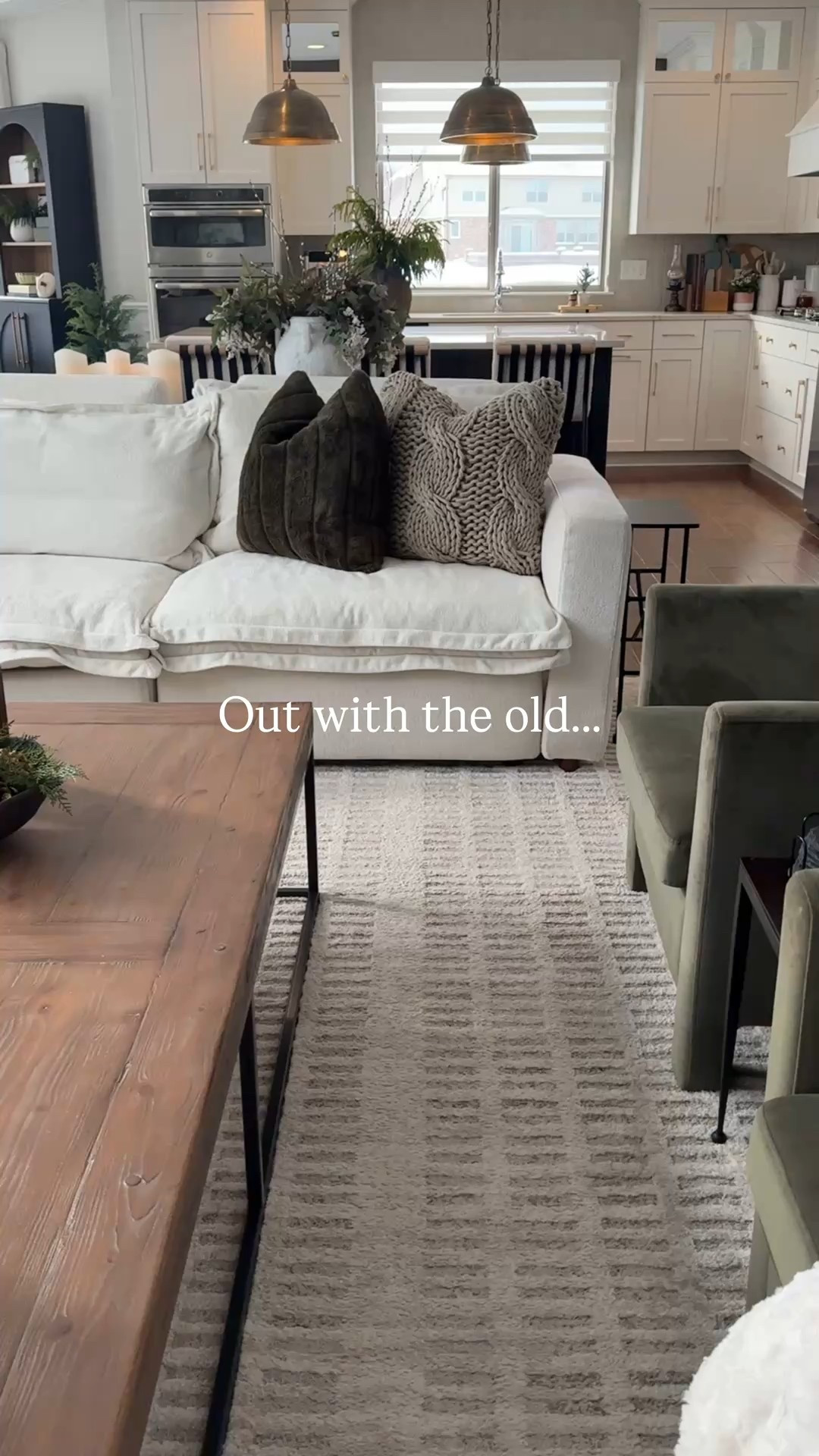 In love with this new rug, and it’s almost 75% off! Shop this rug (in many colors abs sizes) and other items from @wayfair in my home. 🤍

#ad #wayfair @wayfair #wayfairpartner 