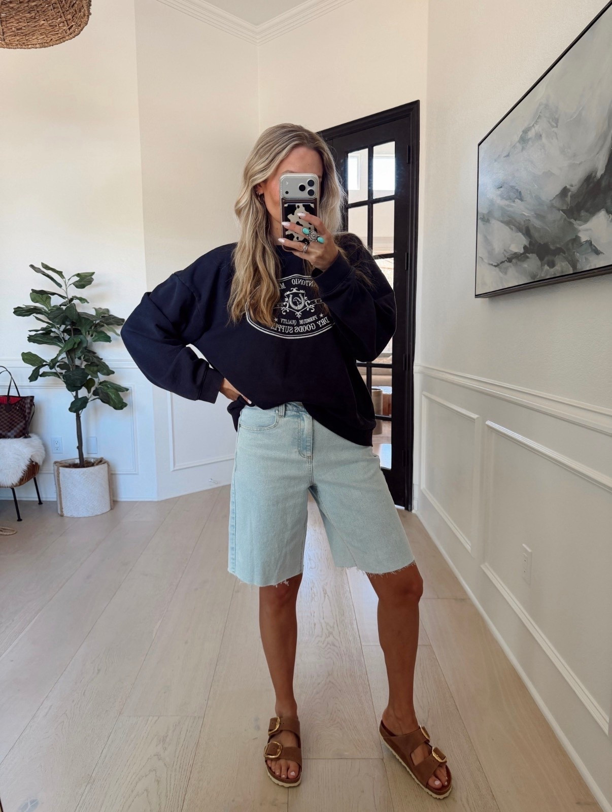 🤍 A little casual outfit for today featuring these Free People lookalike shorts that I like more than the FP ones I have 🙈👀☁️✨

Wearing my tts in both (small // 4)
5'5" // 120 Ibs

#LTKdayinmylife #LTKgrwm #LTKootd