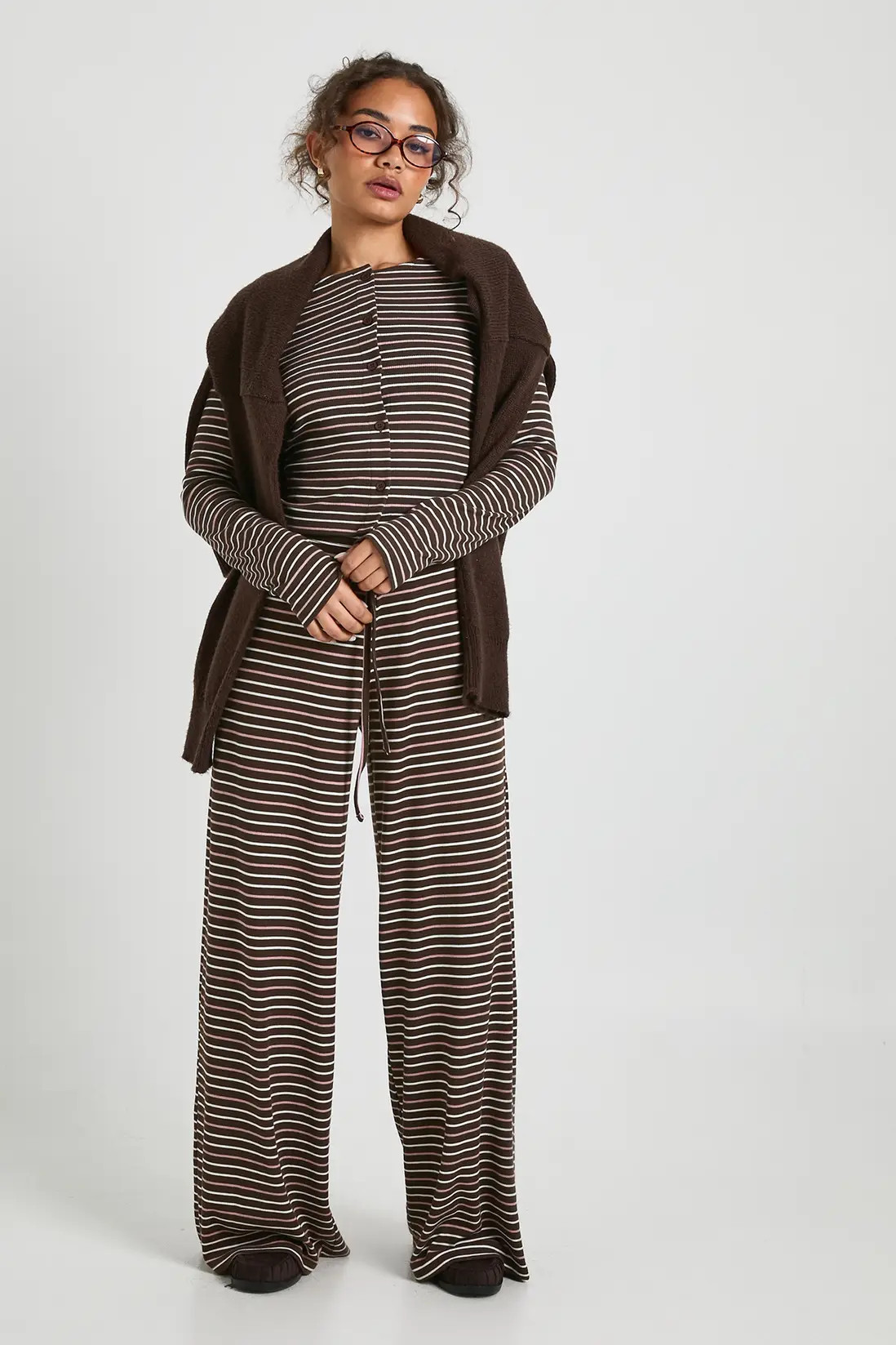 Chocolate Striped Mid Rise Wide Leg Trouser | Boohoo USA | boohoo (US & Canada)