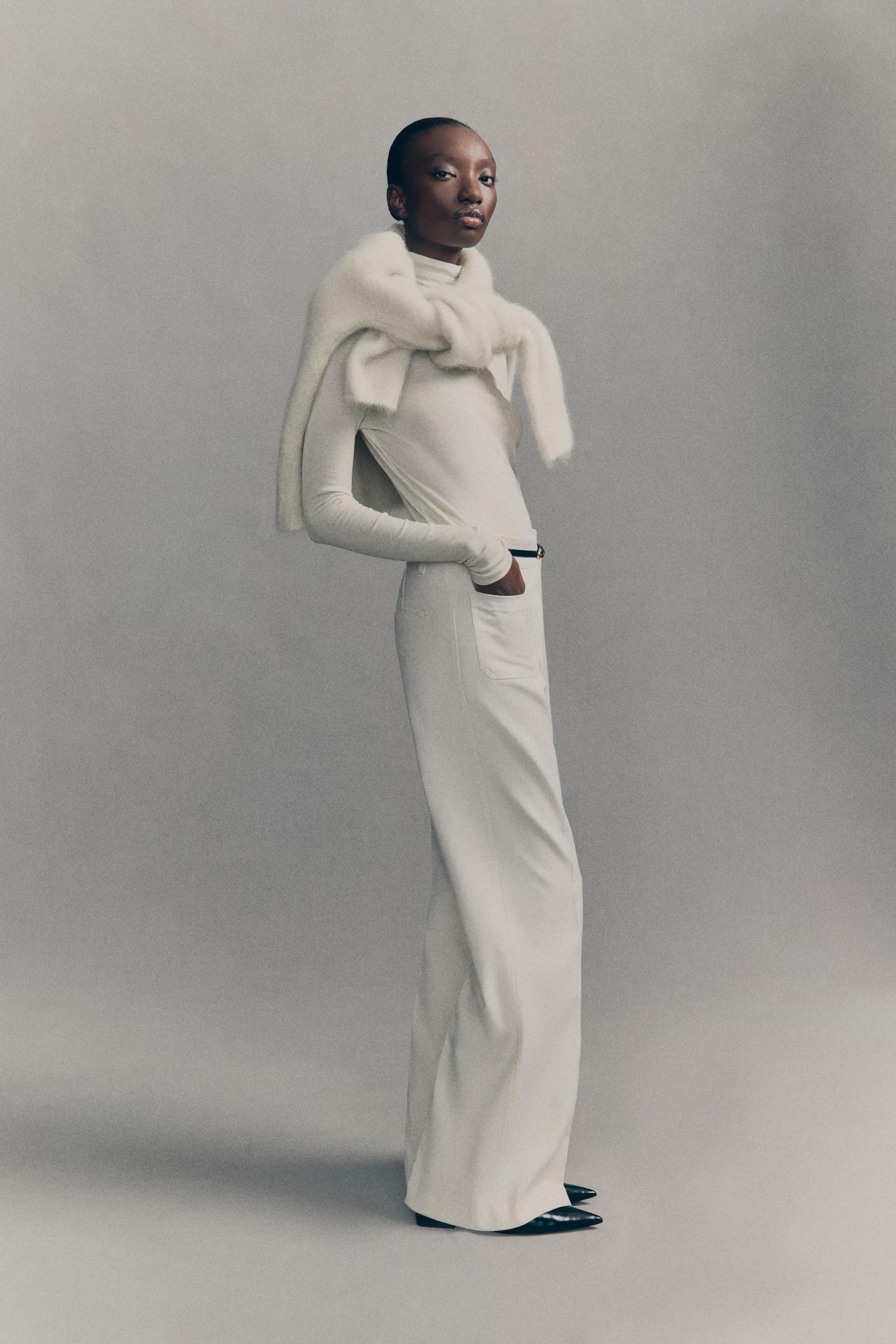 Flared belted trousers | H&M (UK, MY, IN, SG, PH, TW, HK)