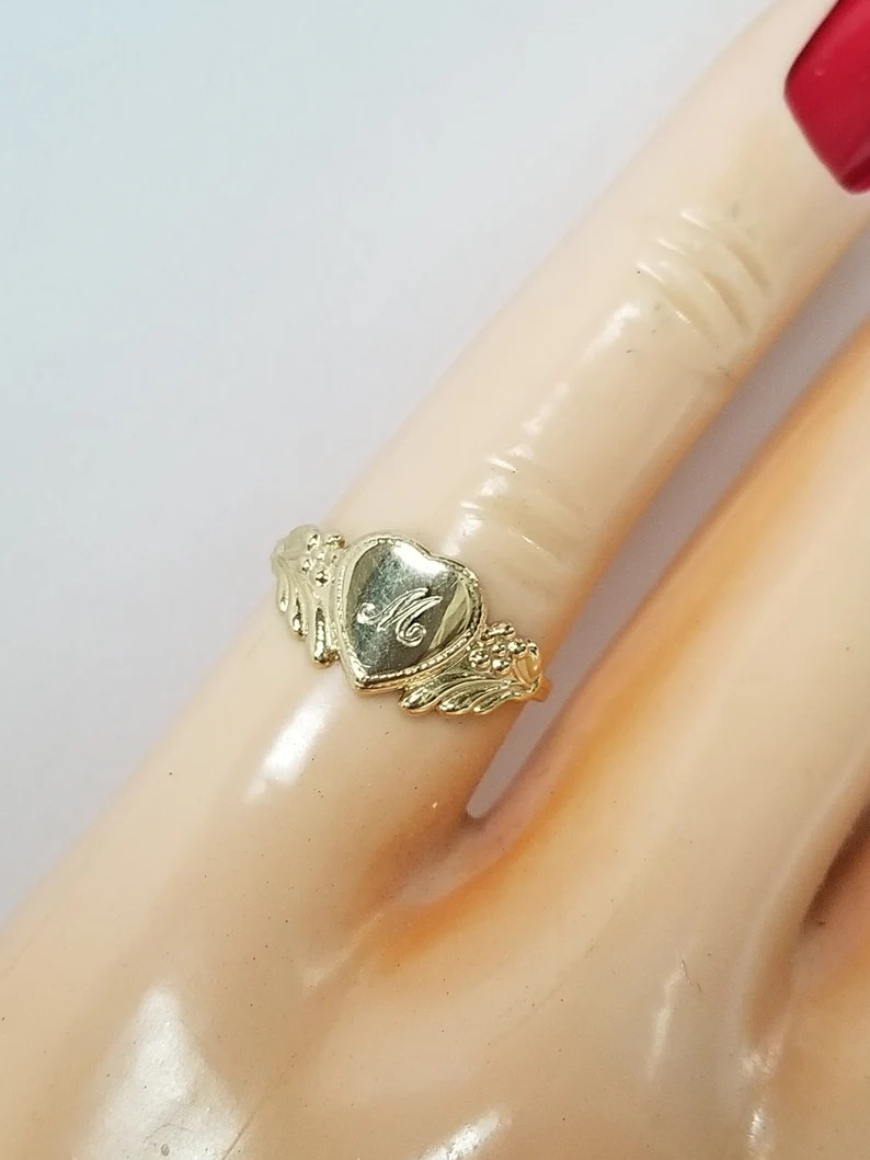 Size 3 M Sale Estate 14k Yellow Gold Monogram Cursive M Capital Heart Initial Midi Victorian Anti... | Etsy (US)