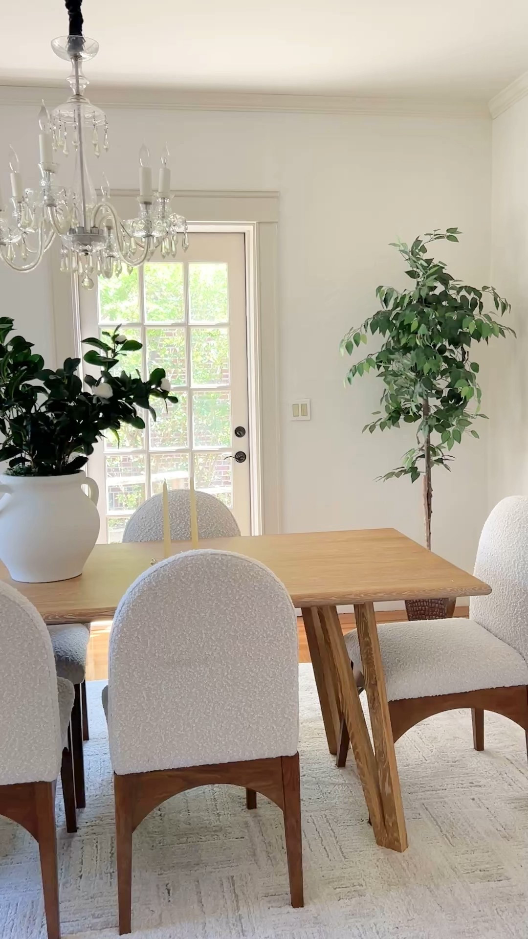 Dining room. 

#diningroom

#LTKHome