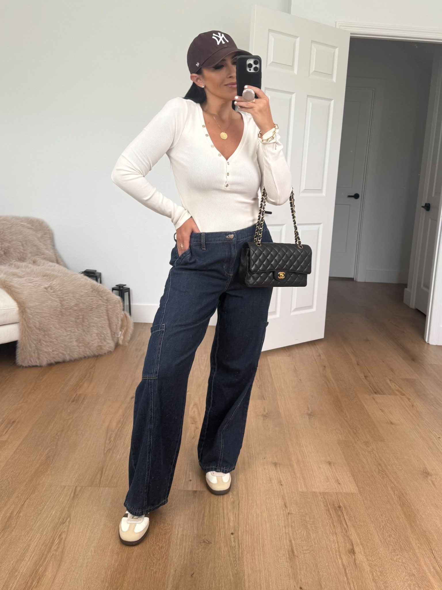 Scoop Women’s Ribbed V Neck Henley Top with Long Sleeves wearing size medium. Cargo Wide Leg Jeans wearing size medium only $20. 