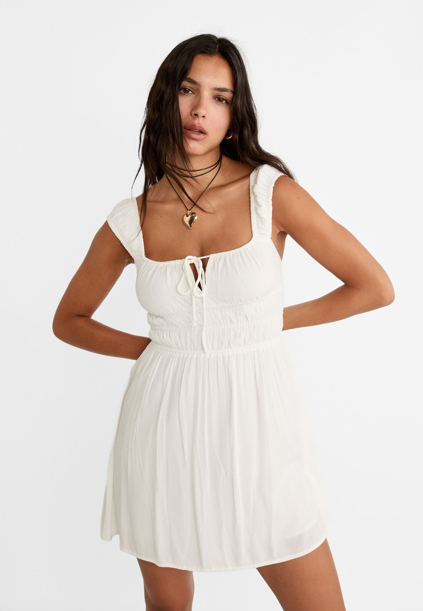 Kurzes Bambula-Kleid mit Gummizug | Stradivarius DE