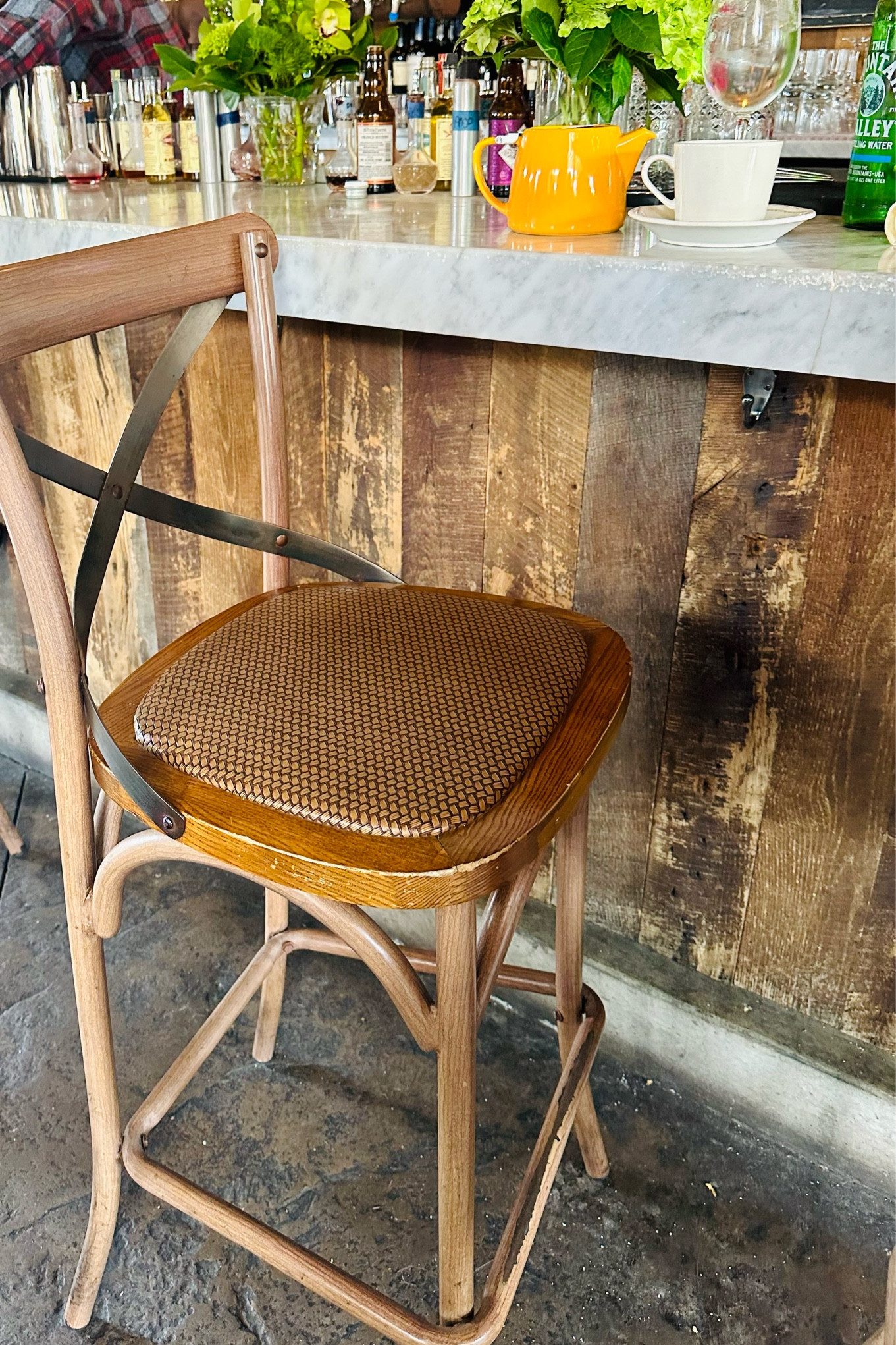 In love with this modern farmhouse bar chair. 

#LTKFestival #LTKFind #LTKhome