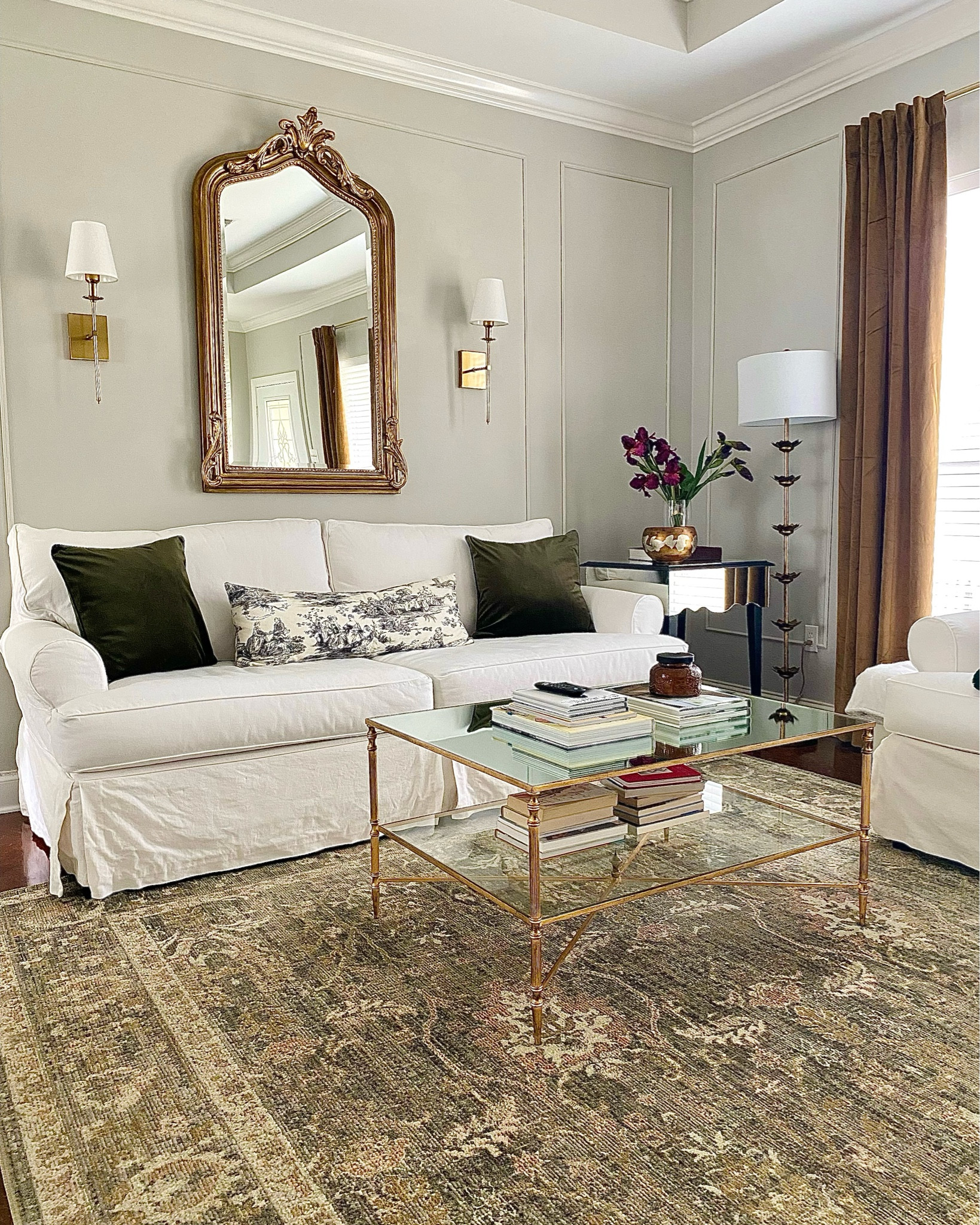 One of our favorite living rooms 😌 

Swipe to see the coffee table styling and how switching out pillows can totally transform the vibe of the room! 

#livingroomstyling #homedecor #interiordesign #coffeetablestyling  #virtualdesign

#LTKHome #LTKStyleTip #LTKSeasonal