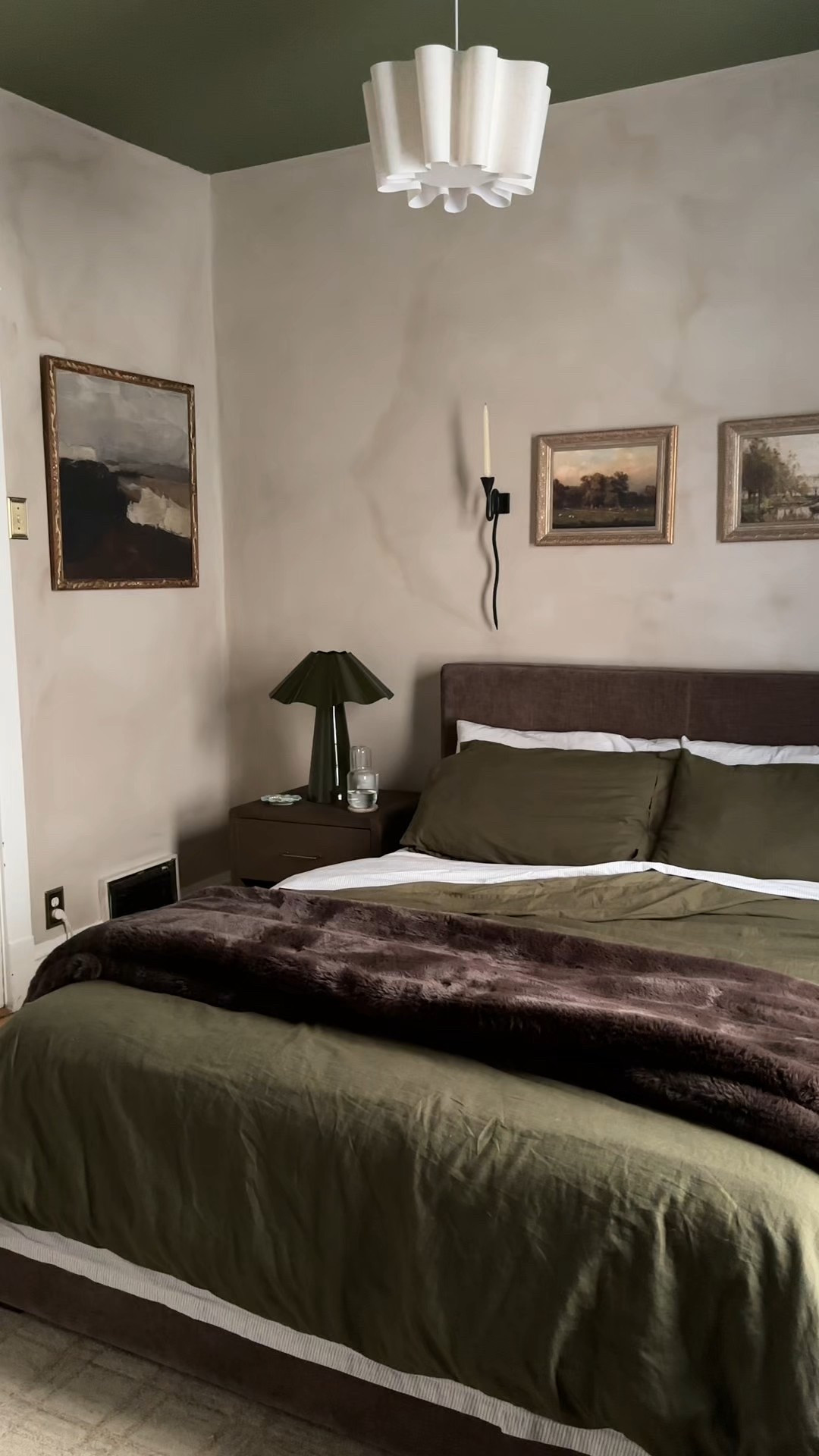 everything in my bedroom 🤍 I tried to link similar pieces to the ones I can’t link 💔 #bedroommakeover #bedroomdecor #bedroomideas #moodybedroom