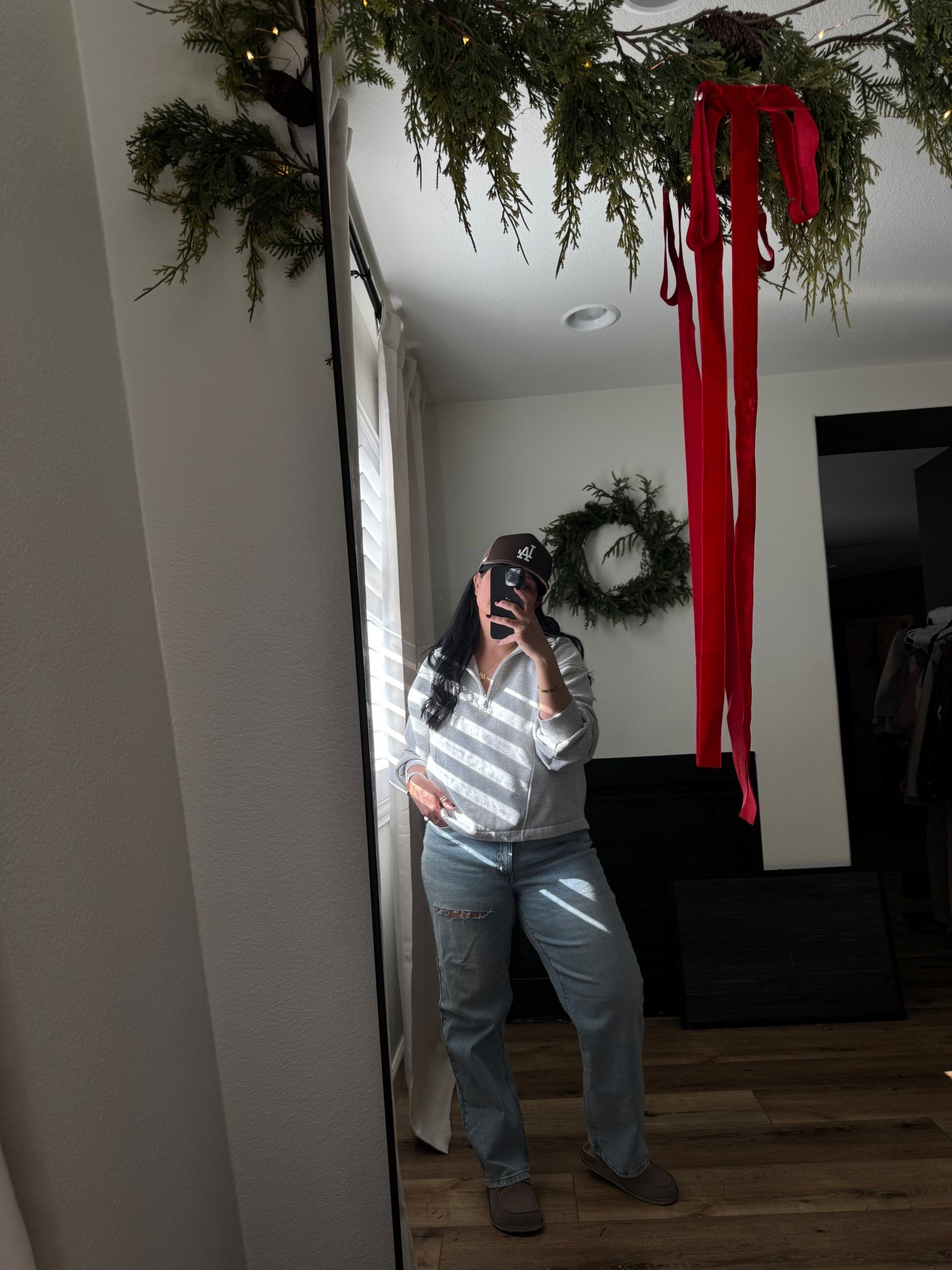 OOTD // large in the sweater & 10 in the jeans 

* jeans are old but linking a few that would be perfect for any casual outfit! 


#LTKootd #LTKmomlife