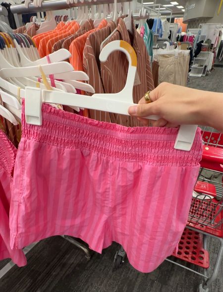Pink boxer shorts 

#LTKSeasonal #LTKfindsunder50 #LTKstyletip