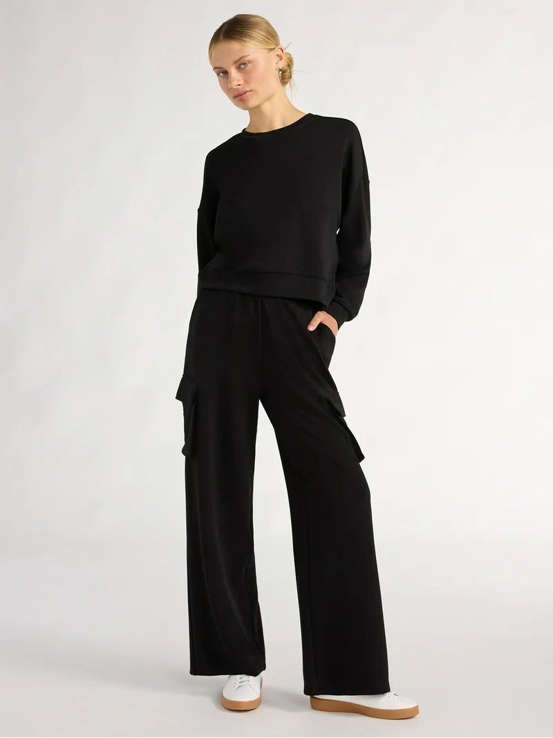 Scoop Women’s and Women’s Plus Scubaknit Wide Leg Cargo Sweatpants, Sizes XS-4X | Walmart (US)