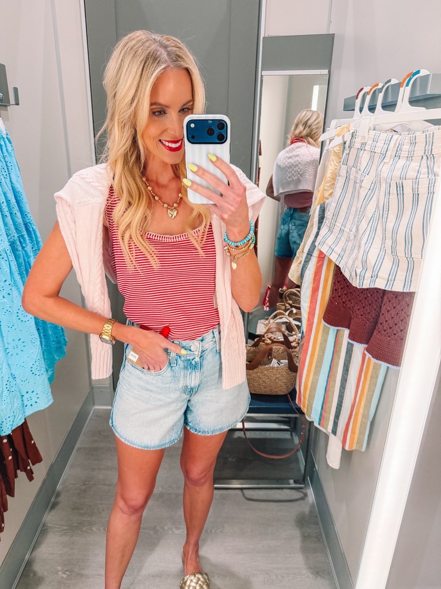 Such an easy outfit for summer! 

Striped tank | Levi’s | Denim shorts | Classic style

#LTKootd #LTKgrwm