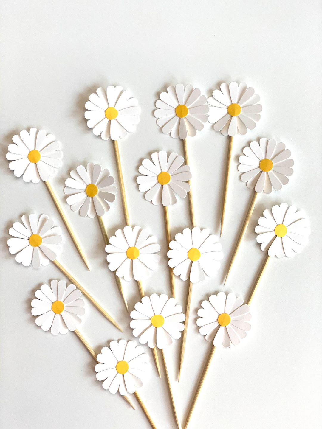 24 Pieces  White Daisy Party Picks Cupcake Toppers Birthday - Etsy | Etsy (US)