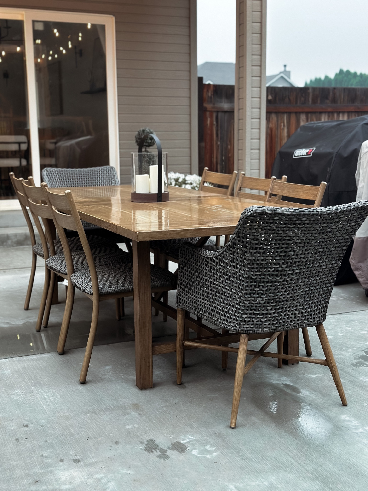 Outdoor table for 8 - outdoor entertaining- hosting - table - dining table 