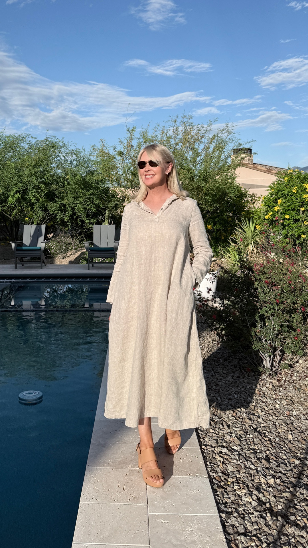 Beautiful European flax linen. This comfy, flowy dress has pockets, and a cool hood!
Use code LINTICOSHN for 15% off 