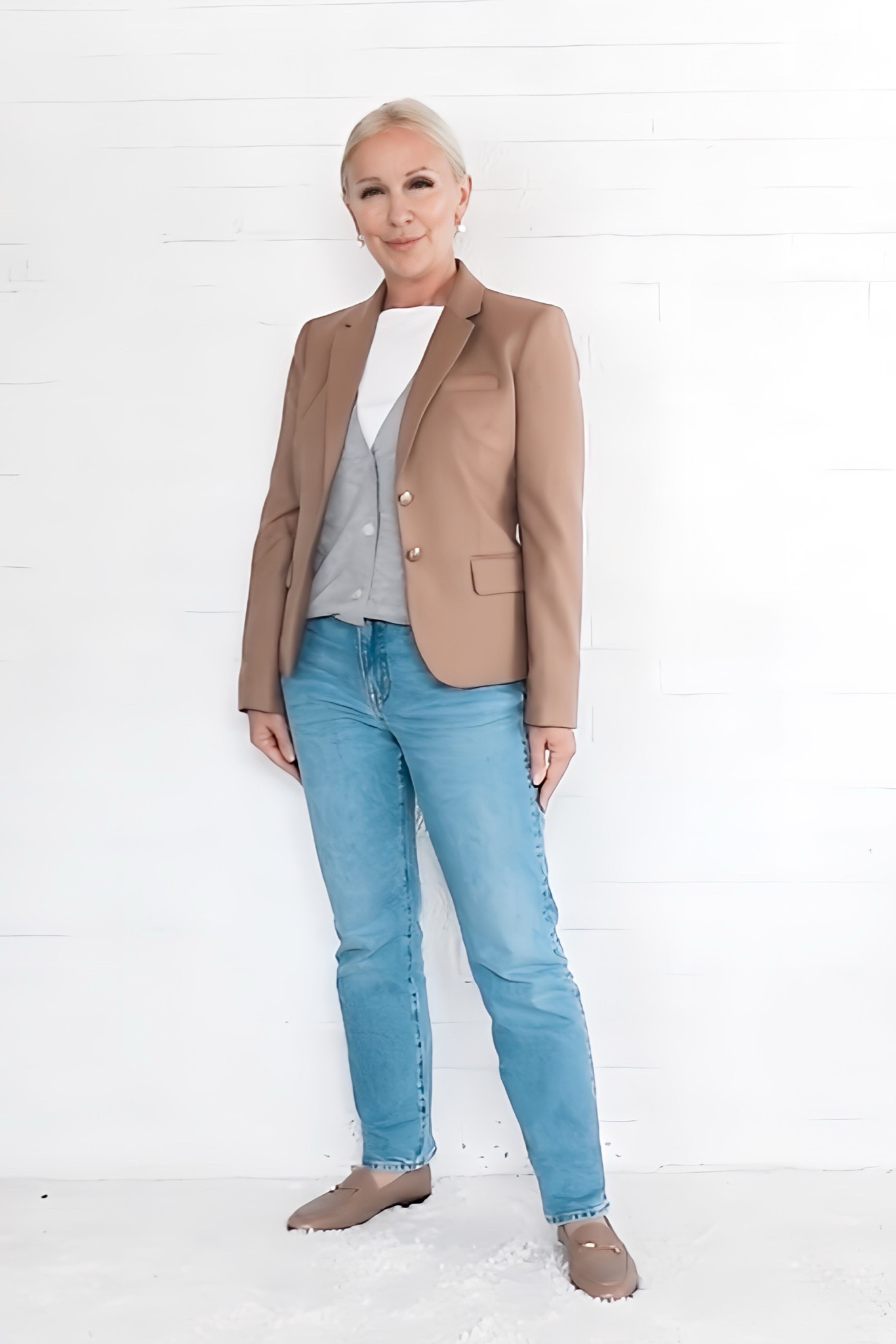 Ditch the Prints: Style 3 Colors Instead.

In today’s outfits, I am showing you how to style outfits with depth, dimension, and interest…without the use of prints.  Instead, style outfits with three colors to create stylish and sophisticated looks.



#LTKOver40 #LTKSeasonal #LTKStyleTip
