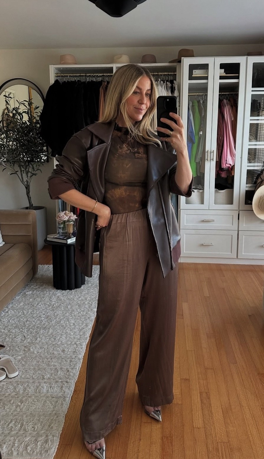 This has been my go-to fall jacket for the last few years it’s the perfect oversize fit that can go casual or more dressed up. My shoes are Prada so I’m linking the exact pair & something similar for you! 🤍

#LTKFindsUnder100 #LTKFindsUnder50 #LTKSaleAlert