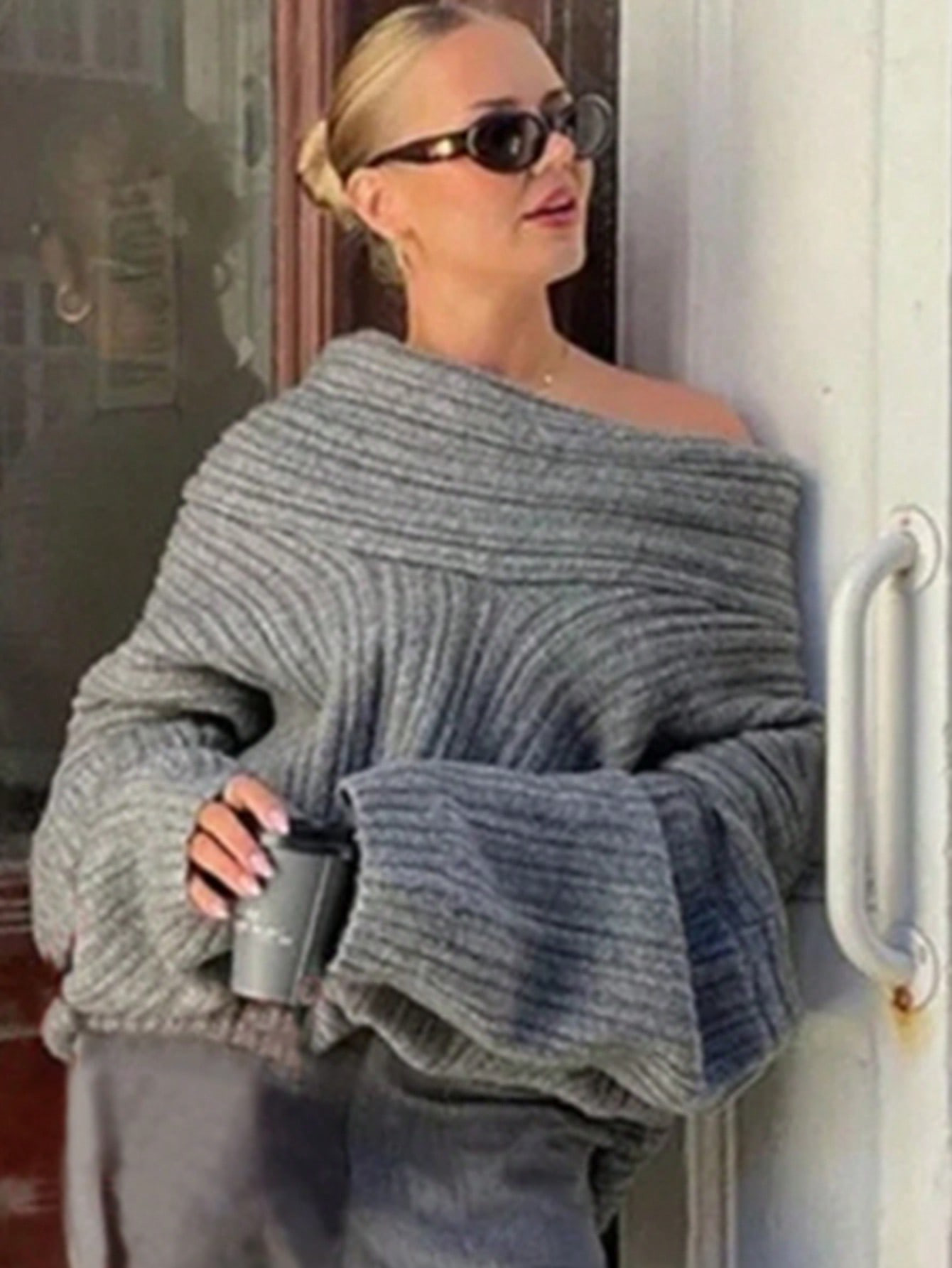 SHEIN Essnce Losse casual trui voor dames met effen kleur, asymmetrische
kraag en lange mouw voor... | SHEIN