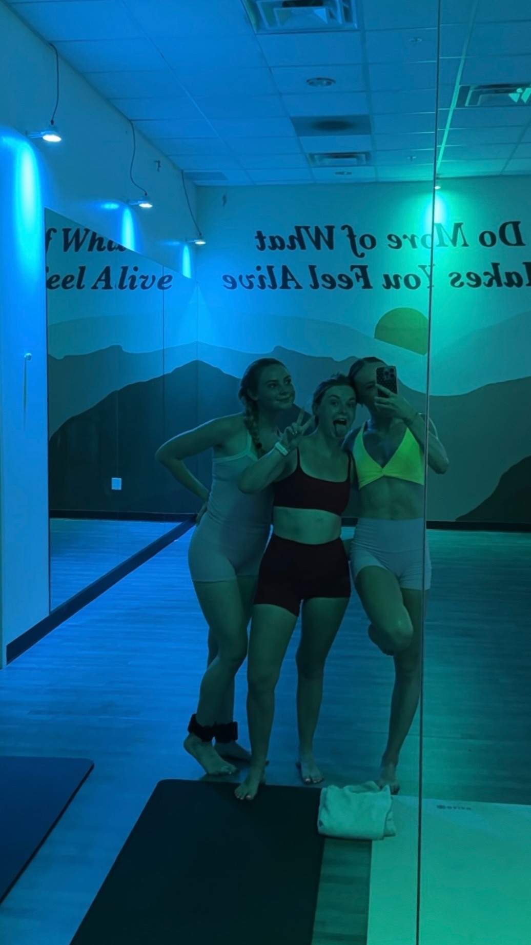 Hot Pilates outfit. Obsessed with this top

#LTKfitnessgoals #LTKActive #LTKmorningroutine
