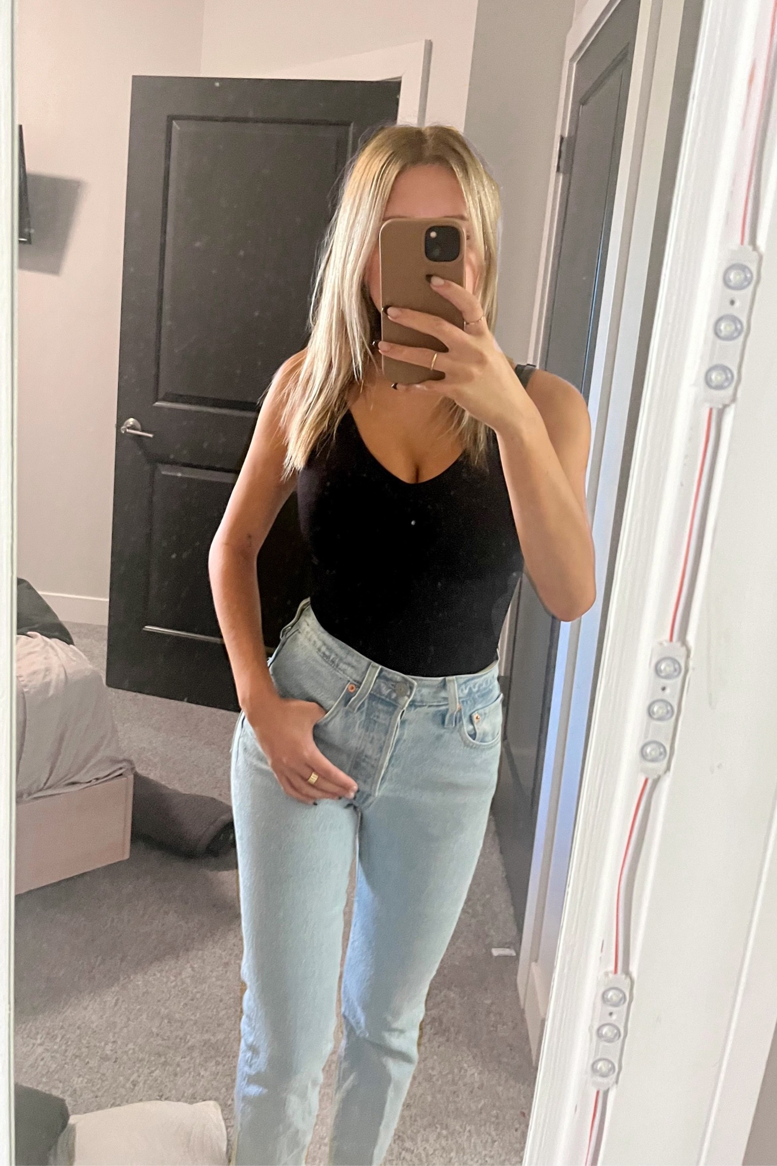 The Amazon SKIMs dupe✨

Bodysuit, black, jeans, dupe, Kim kardasian, outfit, style, comfortable, shape wear, back to school, under garment, fall style

#LTKfit #LTKsalealert #LTKcurves