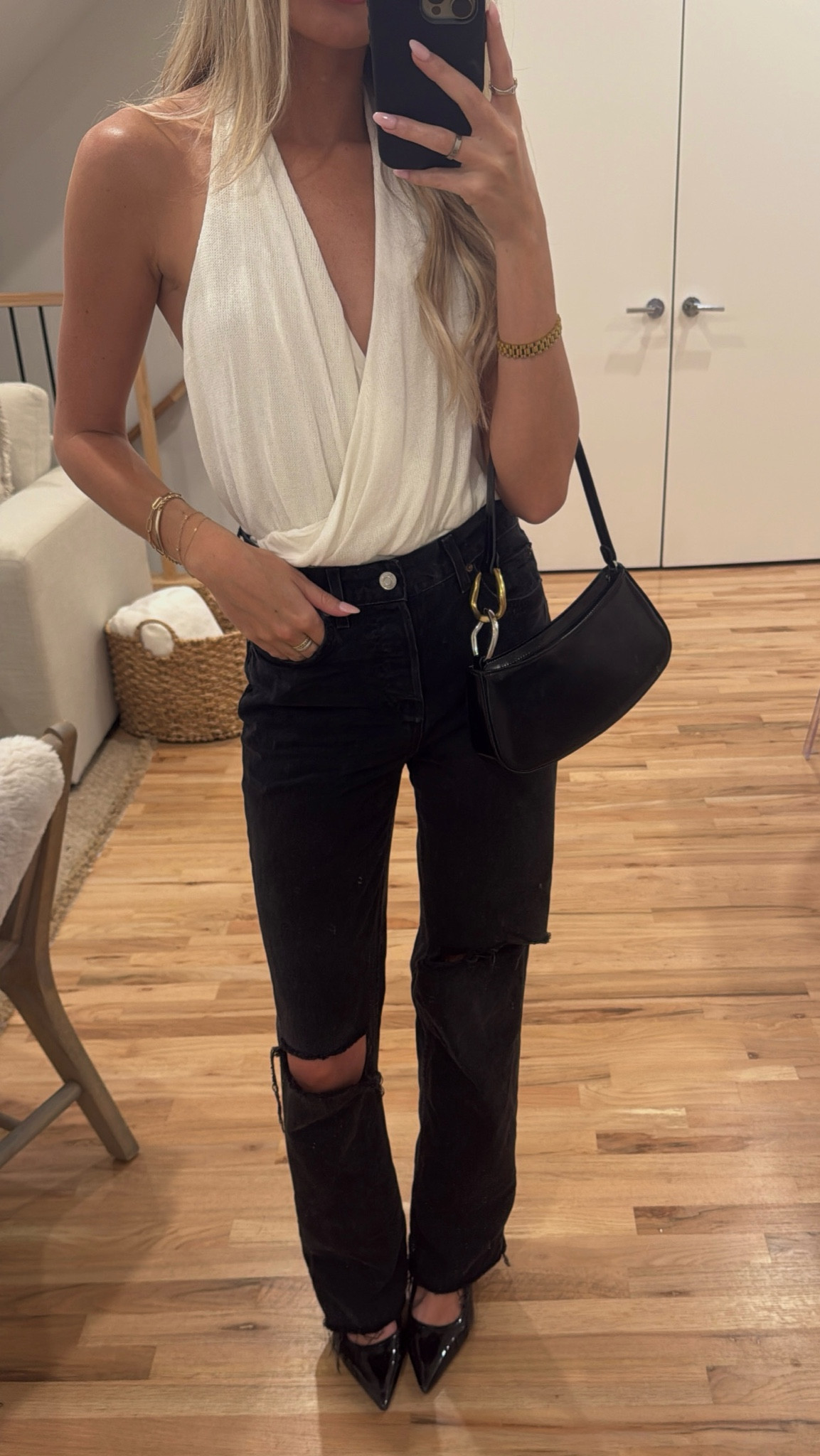 Otw to get a 🍸 

#LTKFindsUnder100 #LTKBeauty #LTKStyleTip